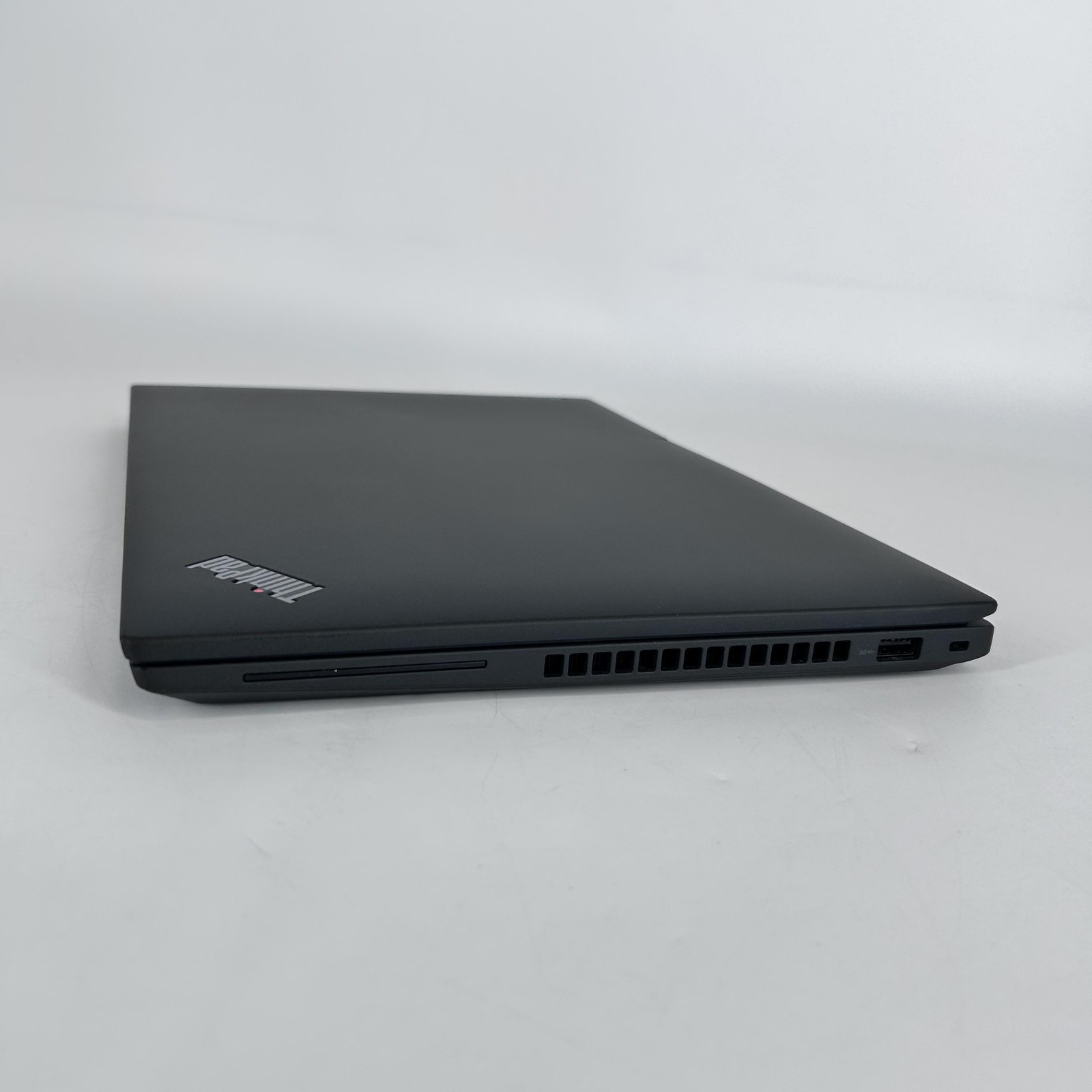 Lenovo ThinkPad T14 Gen 3 FHD+ TOUCH Ryzen 5 PRO 6650U 16GB 256GB Specks on LCD