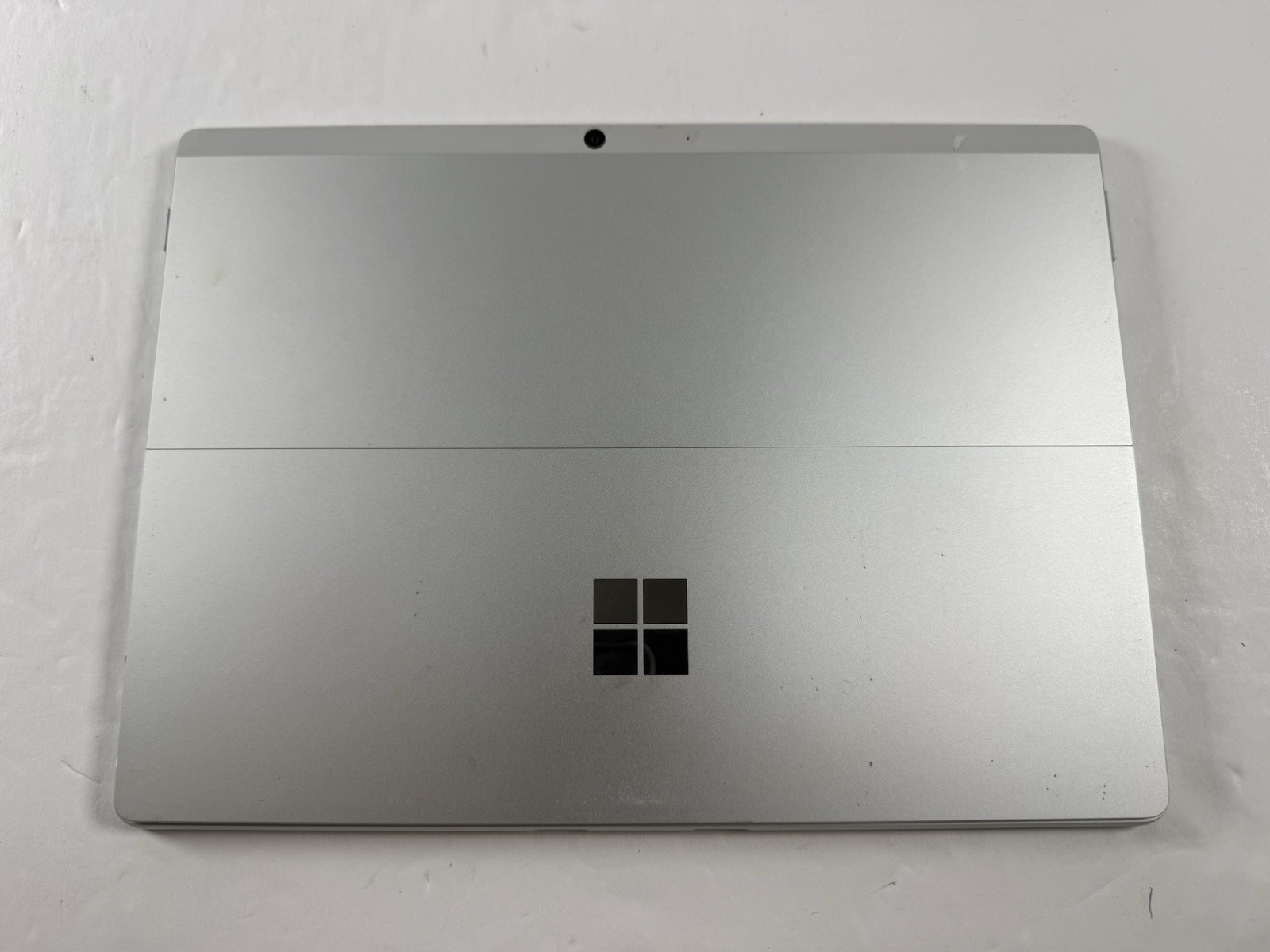 Microsoft Surface Pro 8 (1982) i5-1145G7 – 16GB RAM – 256GB 120Hz – Win 11 Pro