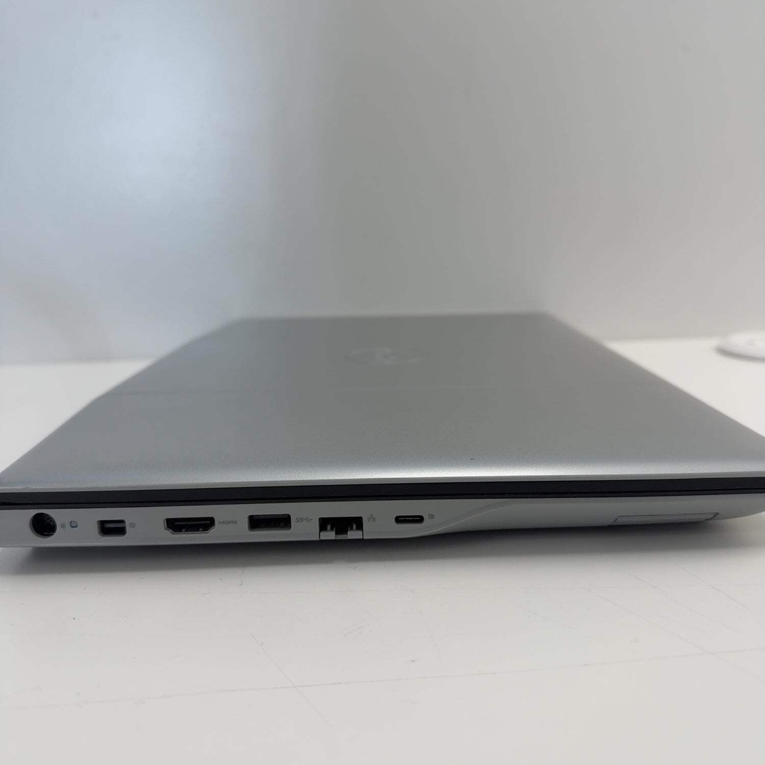 Dell G5 SE 5505 15.6″ Ryzen 7 4800H 2.9GHz 8GB RAM 512GB SSD AMD Radeon RX 5600M
