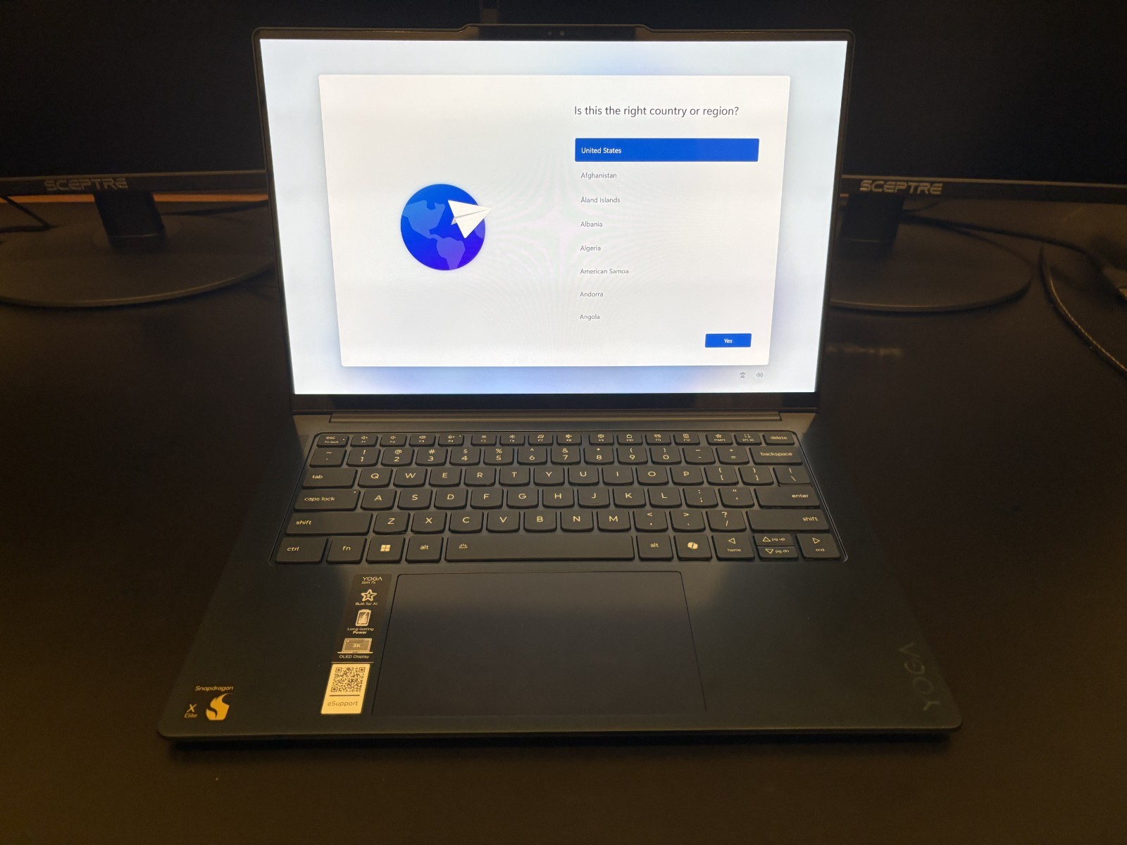 Lenovo Yoga Slim 7x 14.5″ 3K OLED Touch Snapdragon X Elite 32GB 1TB Blue