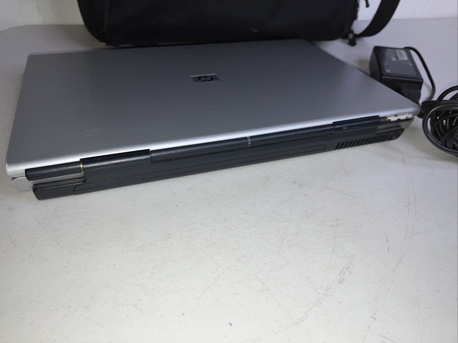 HP Pavilion DV1000 Laptop W/ Charger & Bag / For Parts or Repair