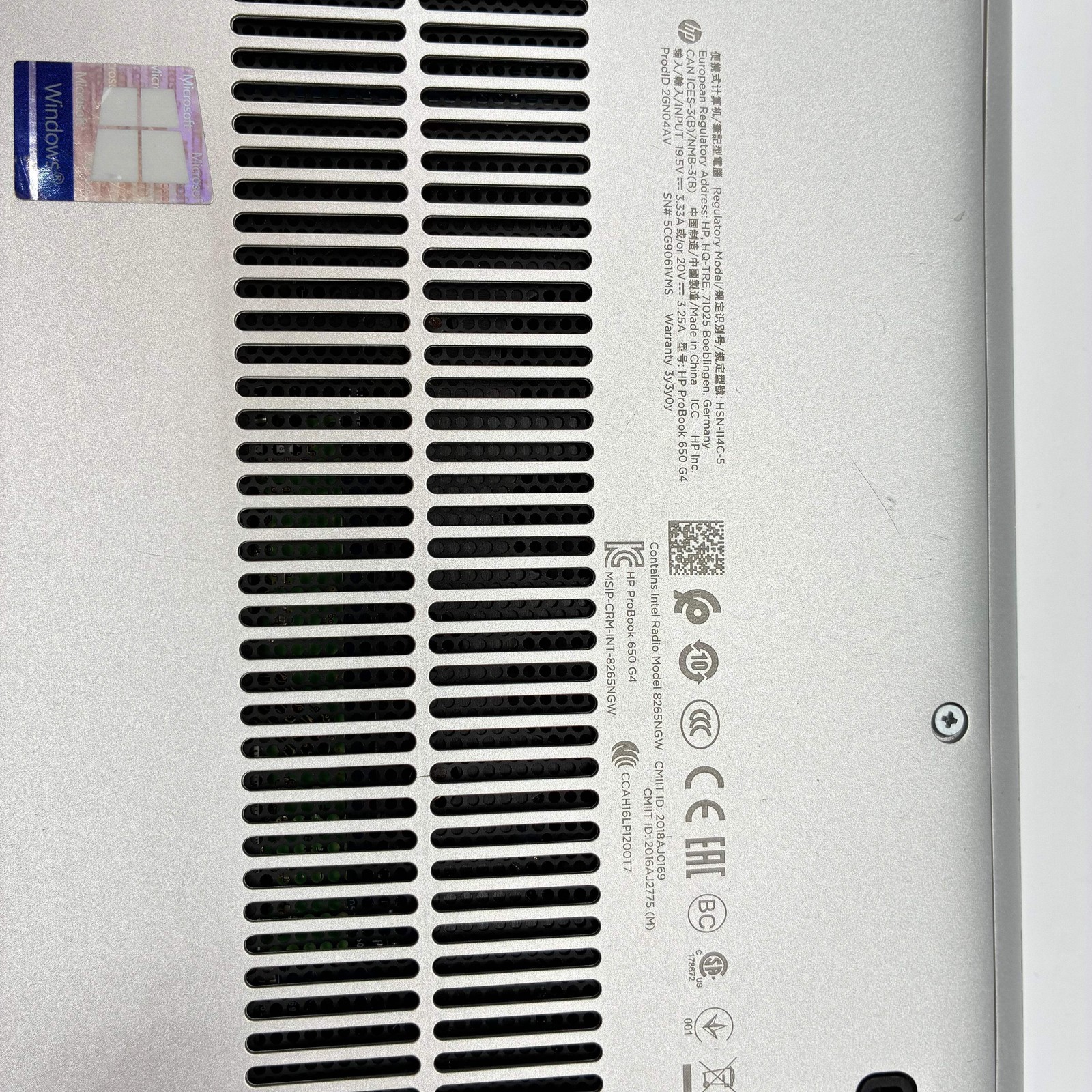HP ProBook 650 G4 15-inch i5 vPro 8th Gen 8GB RAM Silver Cracked Screen