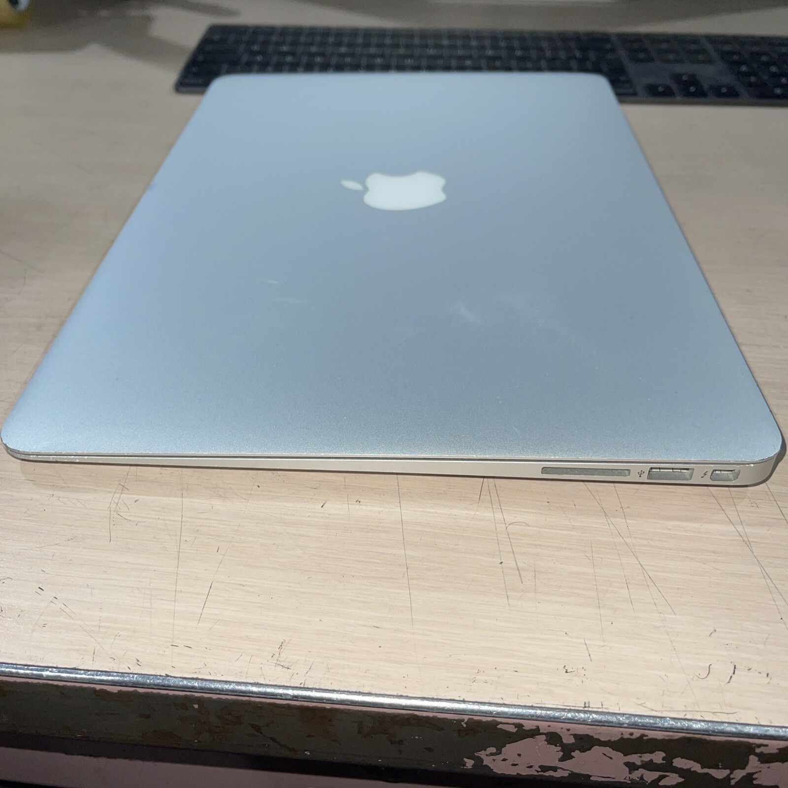 Apple Macbook Air Mid 2012 i5-3427U 1.8GHZ 4gb RAM NO HD