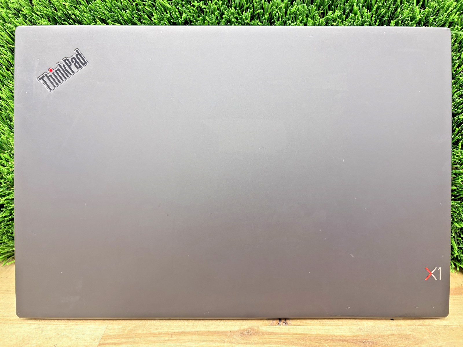 Lenovo ThinkPad X1 Carbon Gen 6 Intel i7-8th Gen 16GB RAM 256GB SSD Win 11 Pro*