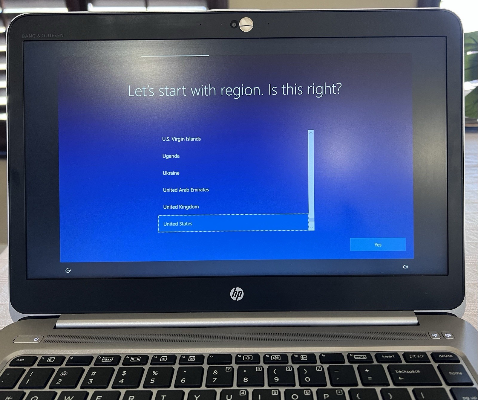 HP EliteBook Folio 1040 G3 14″ 2.6GHz Core i7 16GB RAM 512GB SSD Windows 10 Pro