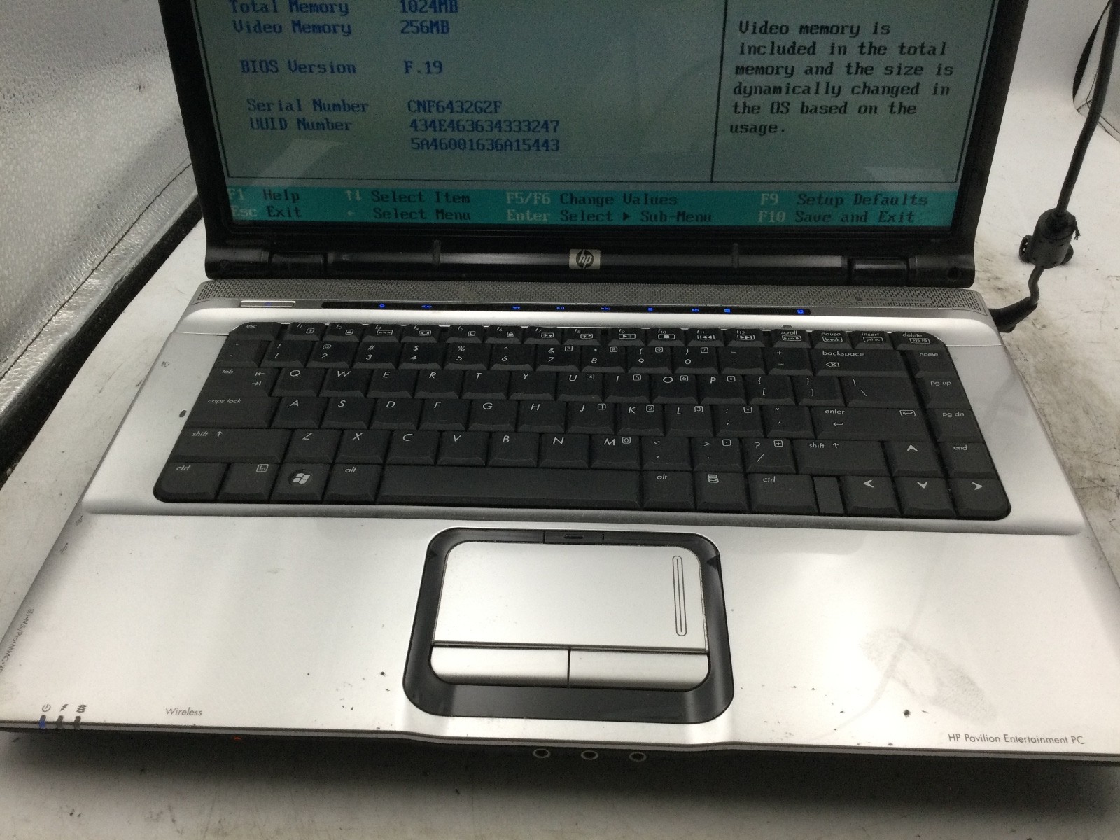 HP PAVILION DV6000 – BOOTS TO BIOS – AMD TURION 64 X2 – 1GB RAM – 16″ -READ- BB