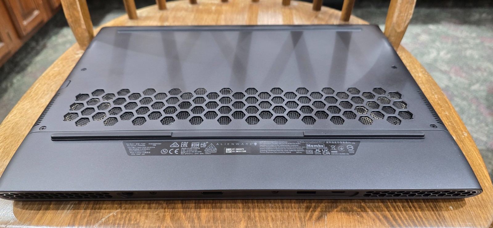 alienware M15 R7 3080ti, QHD, 64gb ram, 1TB Storage, MK cherry KB + travel bag