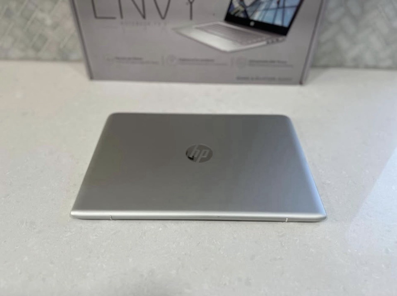 HP 13-d040wm ENVY Laptop, 13.3″QHD+ IPS Display (3200 x 1800)Intel Core i7-6500U