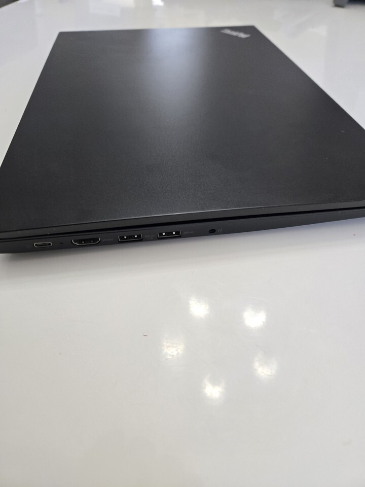 Lenovo E585 AMD Ryzen 3 2200U@2.60ghz 16GB/(2TB SSD),Charg,Batt,Wn11P,Offce2024P