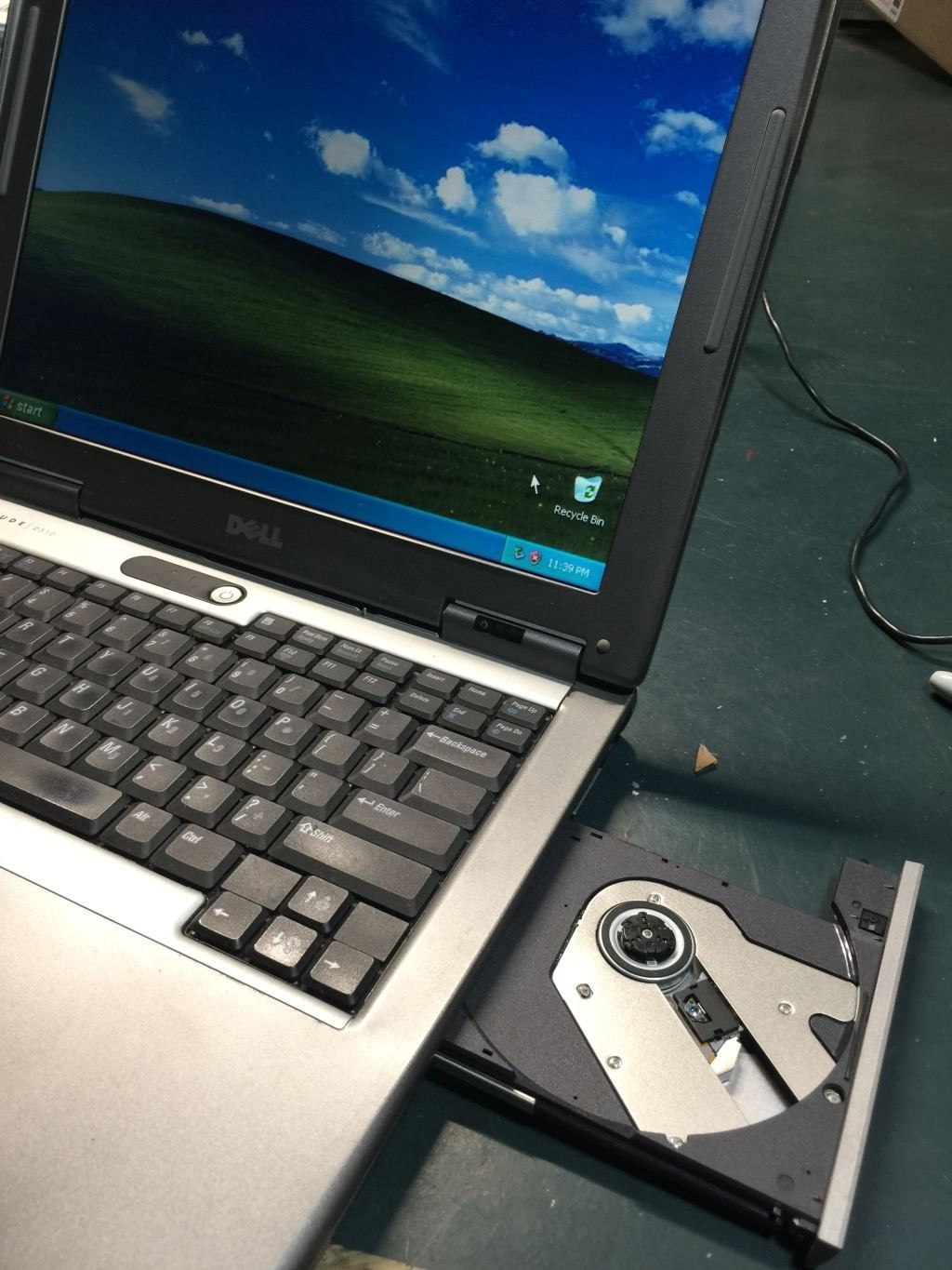 Dell D510 WinXP; 60GB HD; 2gig CDR; LPT & Serial New Battery *One Owner* WOW