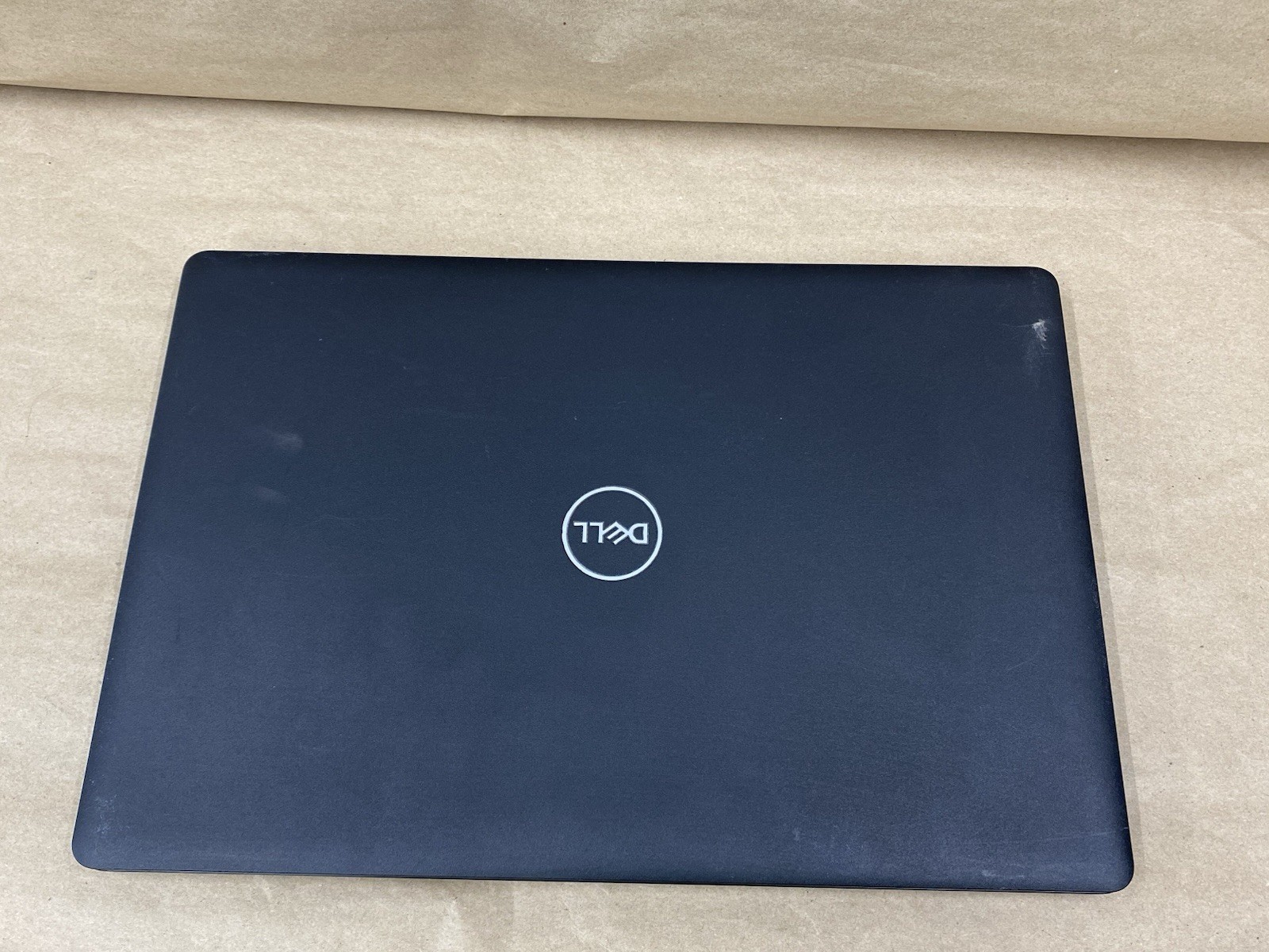 Dell Latitude 3590 – 15.5″ 1920×1080 – i5-8250U – 8GB – 256GB SSD – Win 11 Pro