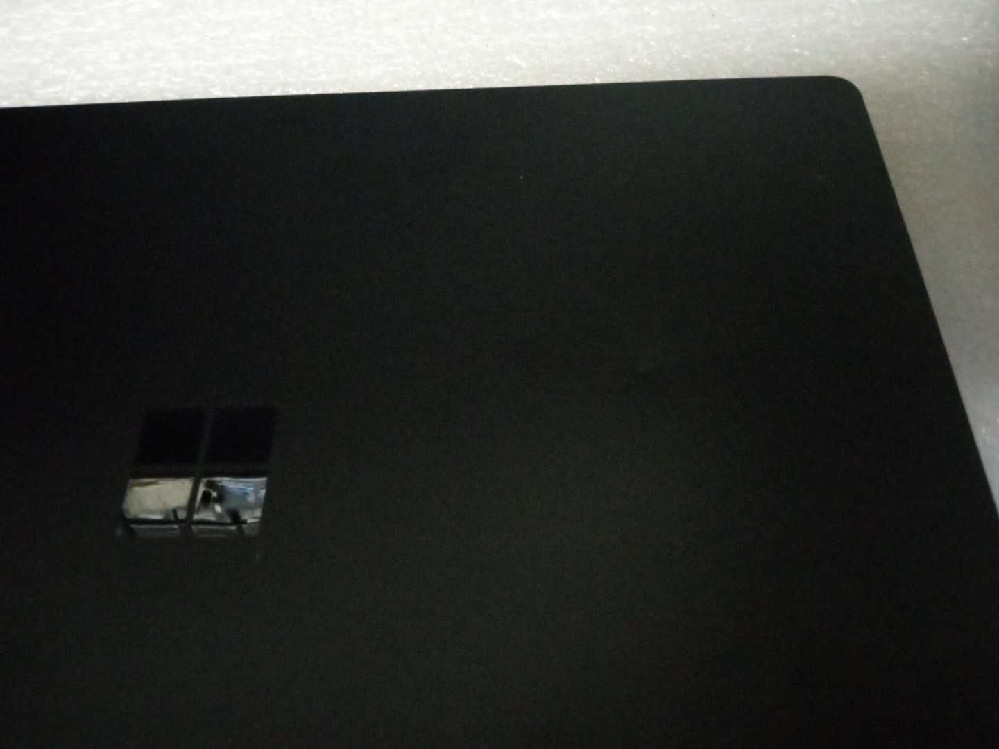 Microsoft Surface Laptop 3 1868 13.5″ | 1.30GHz i7-1065G7 | 16GB PC4 | 256GB