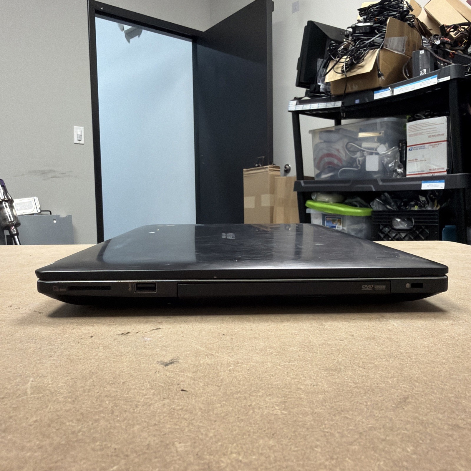 *BROKEN SCREEN Asus Notebook Q550L – 15.6″ FHD Touch i7-4500U 8GB RAM NO HD/OS