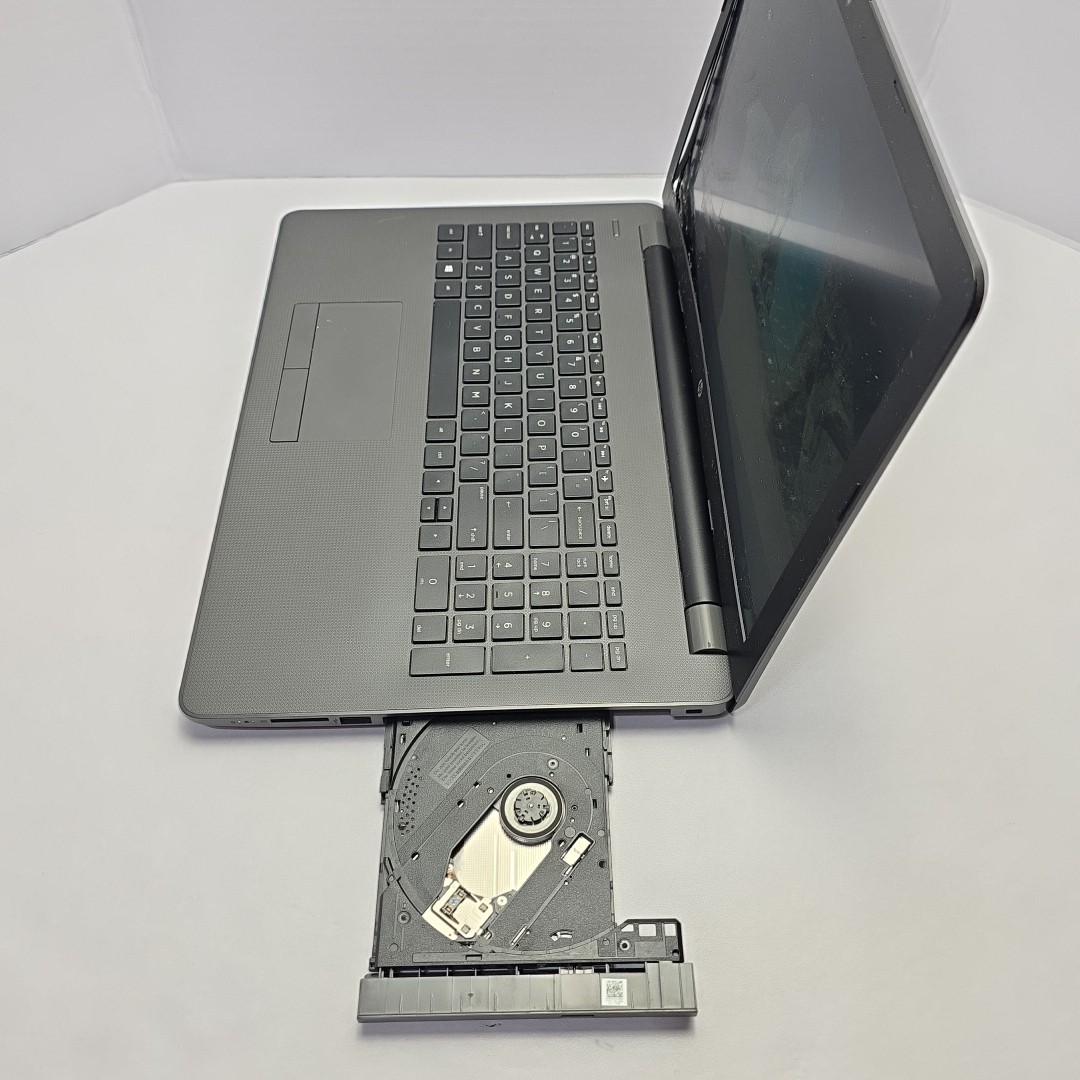 HP 255 G6-AMD A6-9220 RADEON R4, 5 COMPUTE CORES 2C+3G 2.50GH4GB Ram 500GB