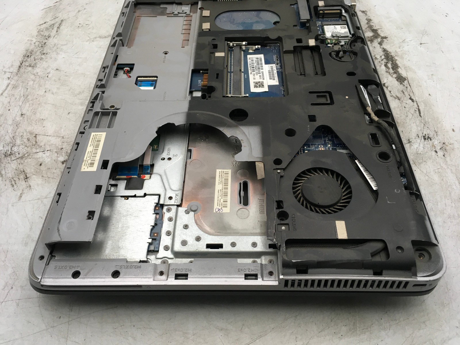 HP PROBOOK 640 G2 – INTEL I5 6TH GEN – NO RAM – FOR PARTS -MISSING PARTS-READ-BB