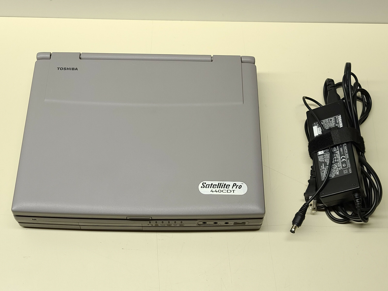 Toshiba Satellite Pro 440CDT Pentium 133 MMX + 32MB + 0GB *READ*