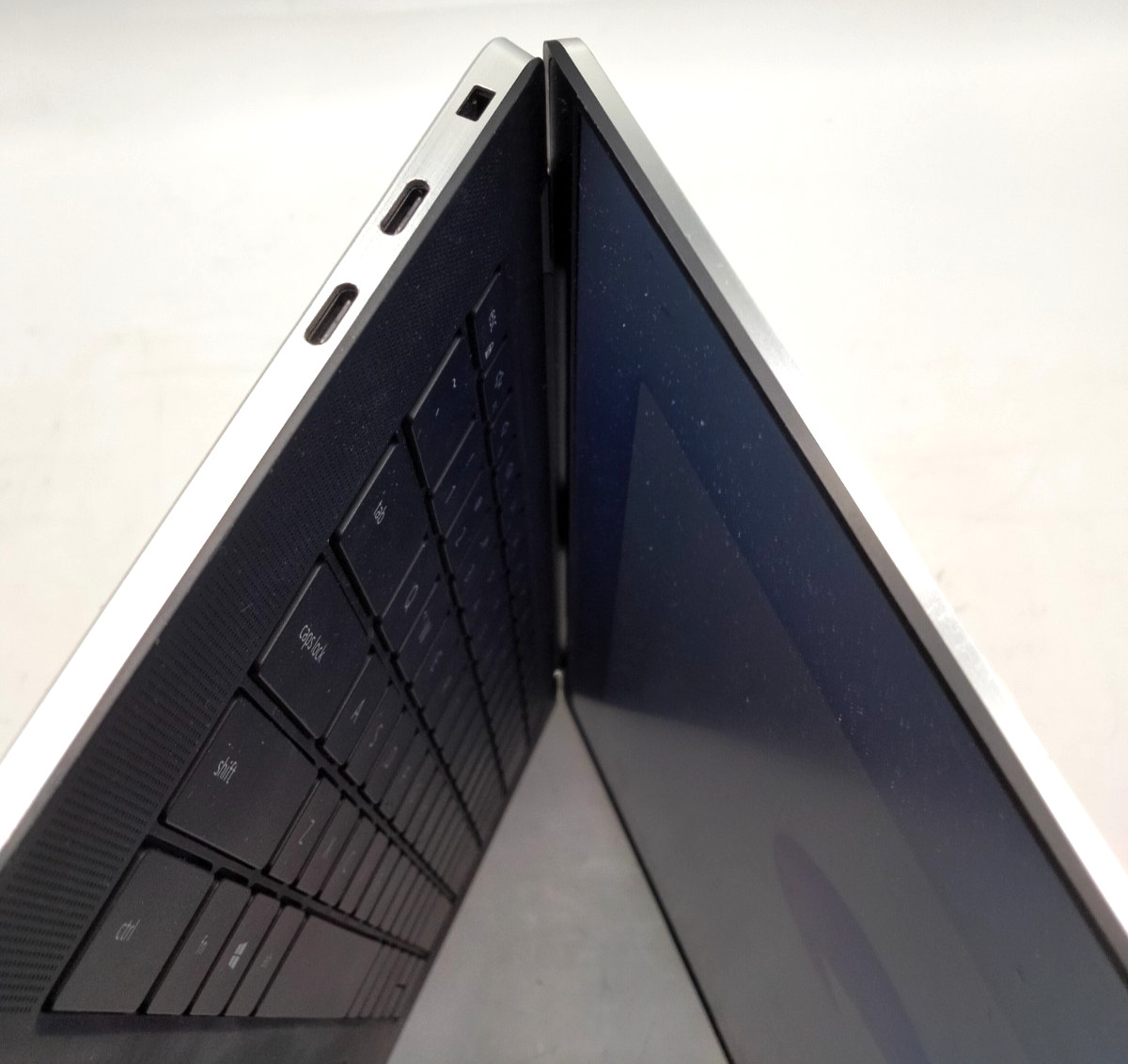 Dell XPS 15 9500 i7-10875H 2.30GHz 32gb Ram 512gb SSD Win11 laptop