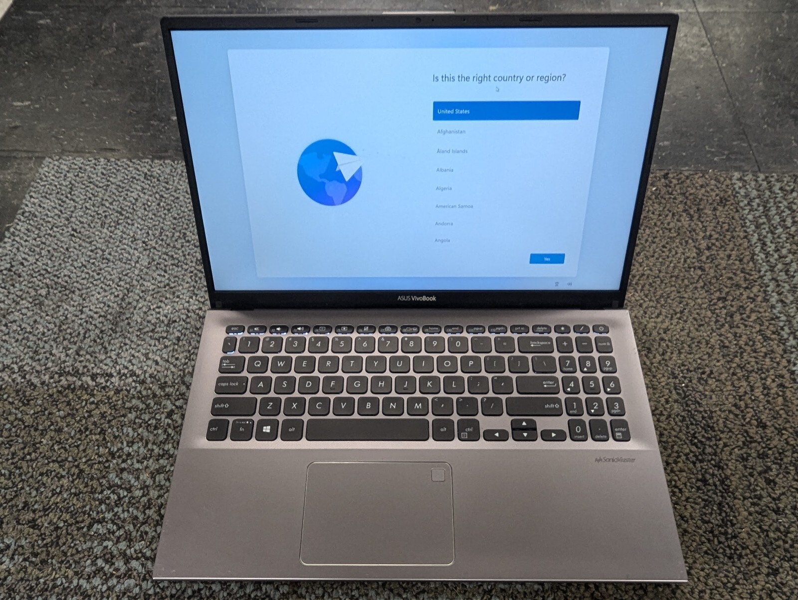 ASUS VivoBook 15 F512DA-DB34 Laptop, 15.6″ Full HD Screen, AMD Ryzen 3 3200U, 8G