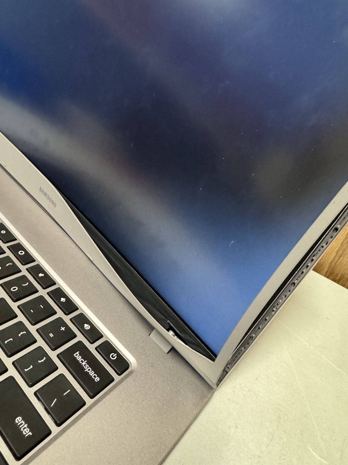 Samsung Chromebook Laptop | Broken Hinge Damaged Screen | For Parts AS IS
