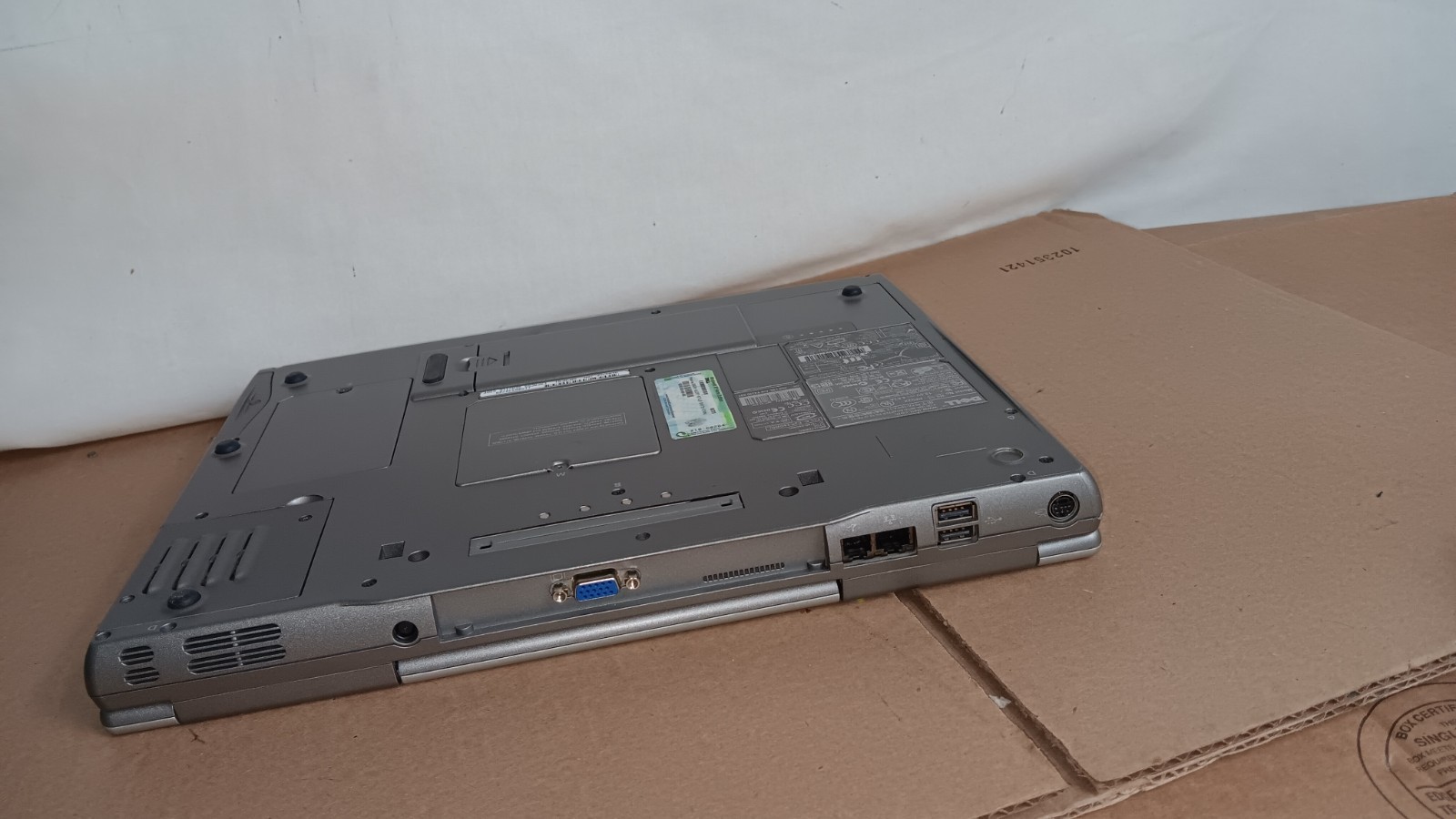 Dell Inspiron 8600 Laptop PM @ 1.60 GHz 1 GB DDR 15.4″ LCD Nvidia GeForce FX5200