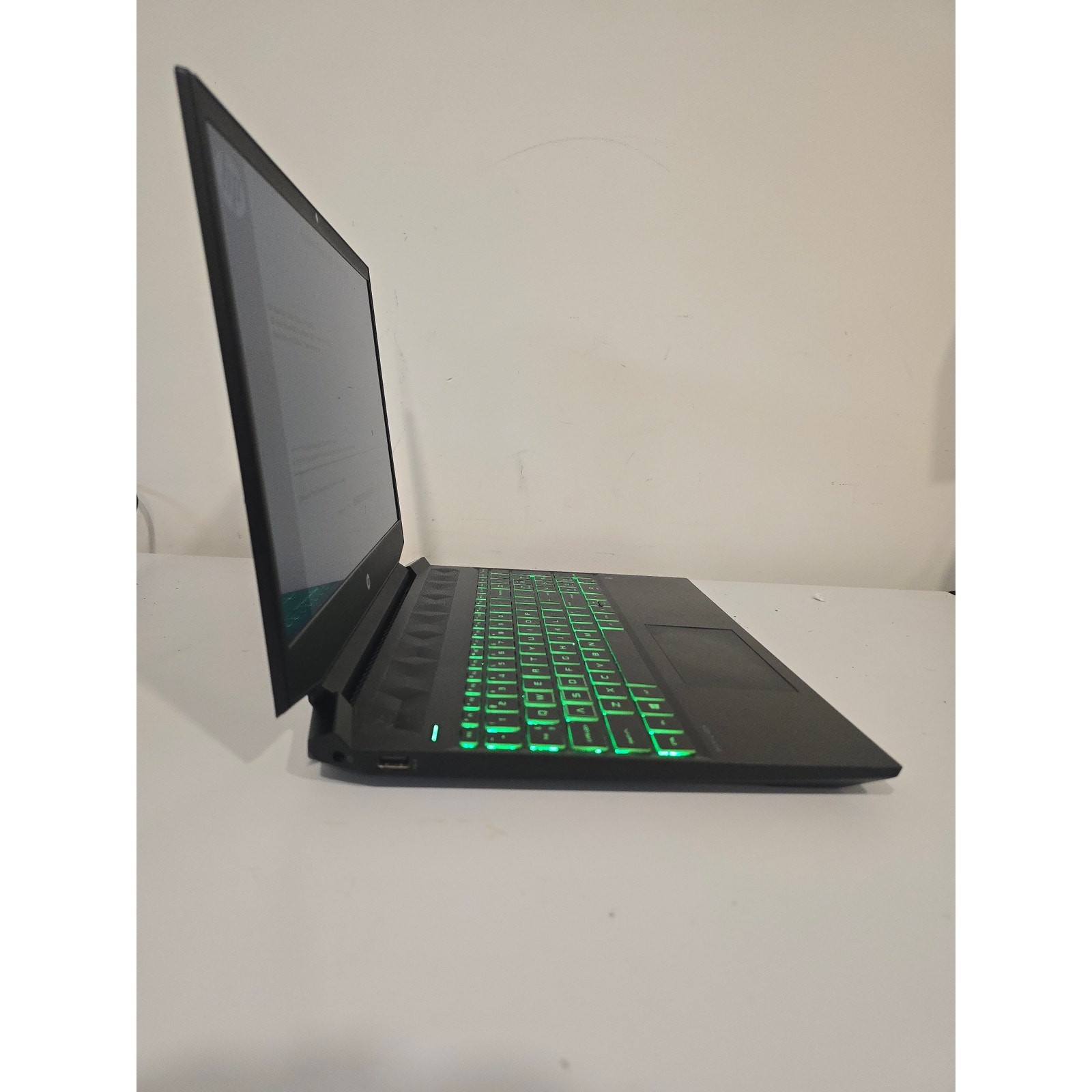 HP Pavilion 15 EC0013dx Gaming Laptop Ryzen 5 GTX 1050 16GB 256GB SSD Fan Issue