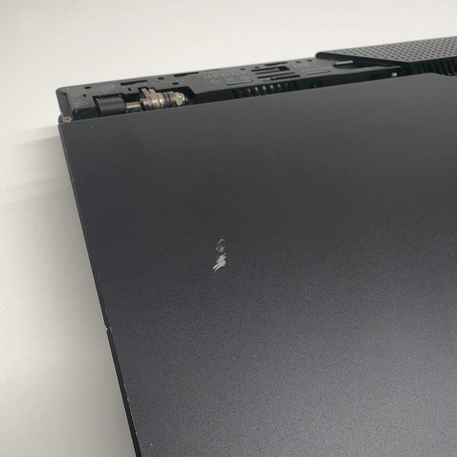 Asus ROG Strix G15 G513QY 15.6″ Ryzen 9 5980HX 3.3GHz 32GB RAM 500GB SSD