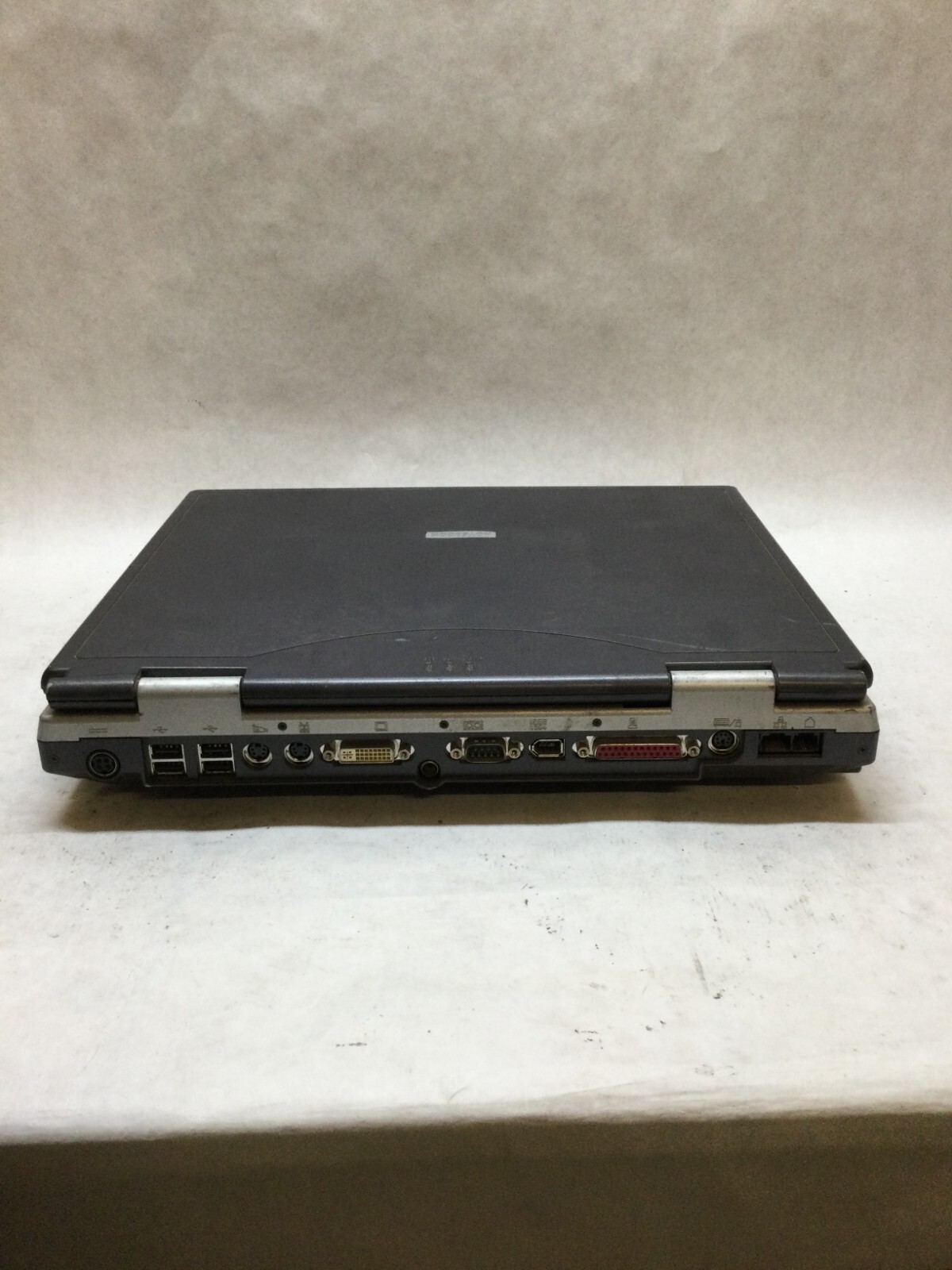 Clevo D800P 15″ Laptop Intel Pentium 4 ATI Radeon 9600 PRO UNTESTED AS IS – – DW