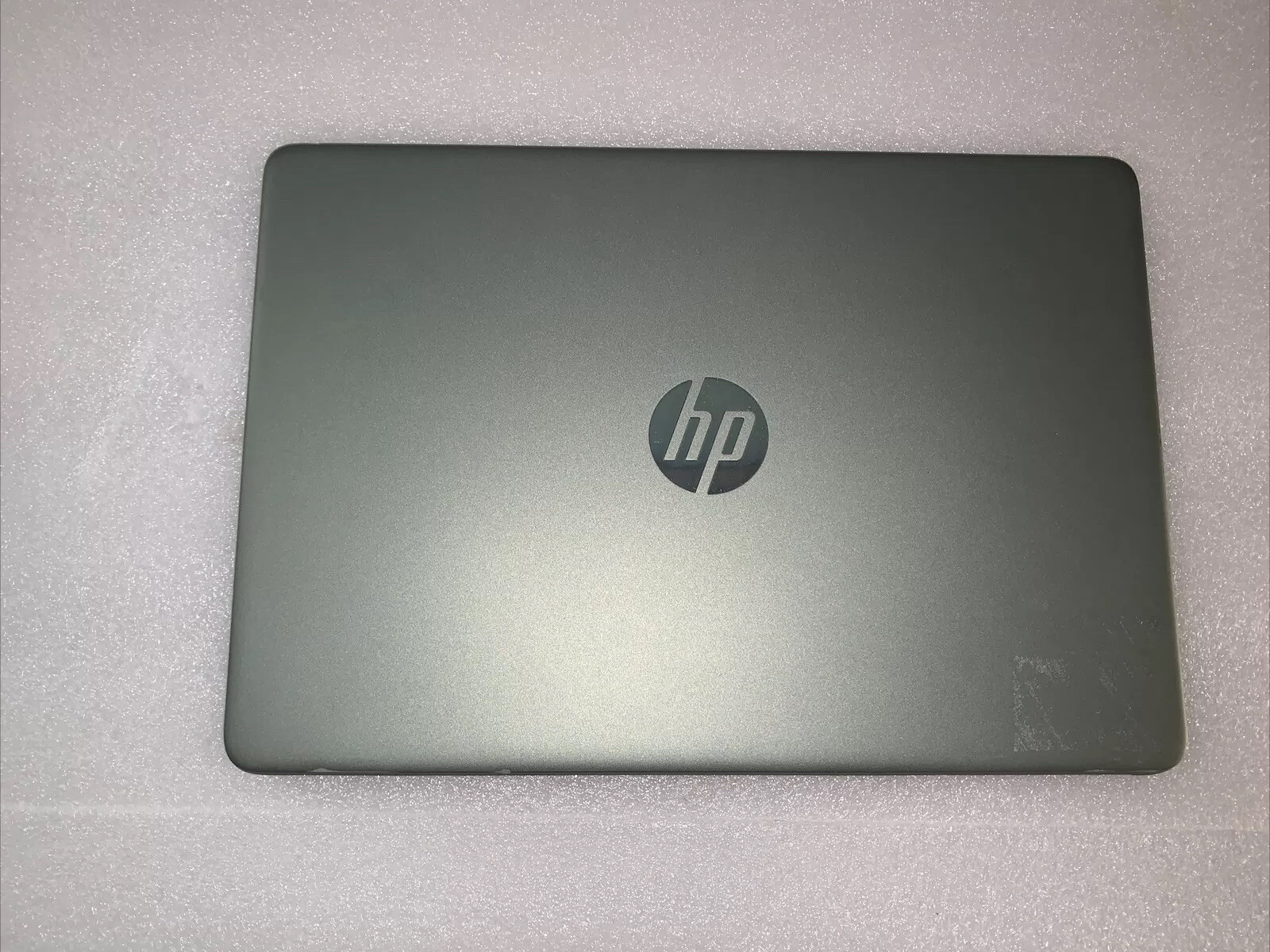 HP 14-dq1089wm 14″ (256GB SSD, Intel Core i3-1005G1, 1.2GHz, 8GB RAM) Laptop…