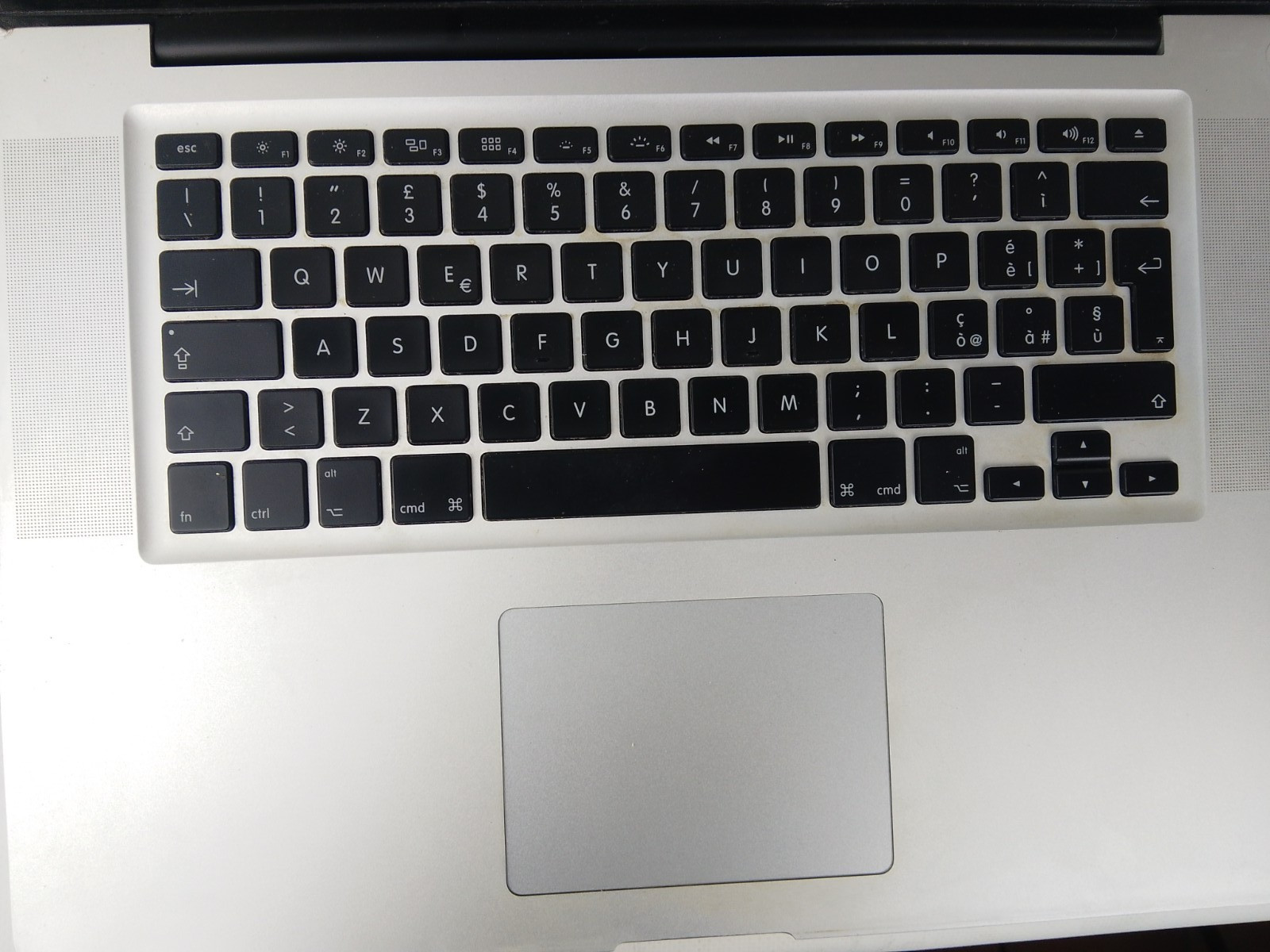 Apple Macbook A1286 2010 for Parts with Screen Fans Keyboard DVD Player