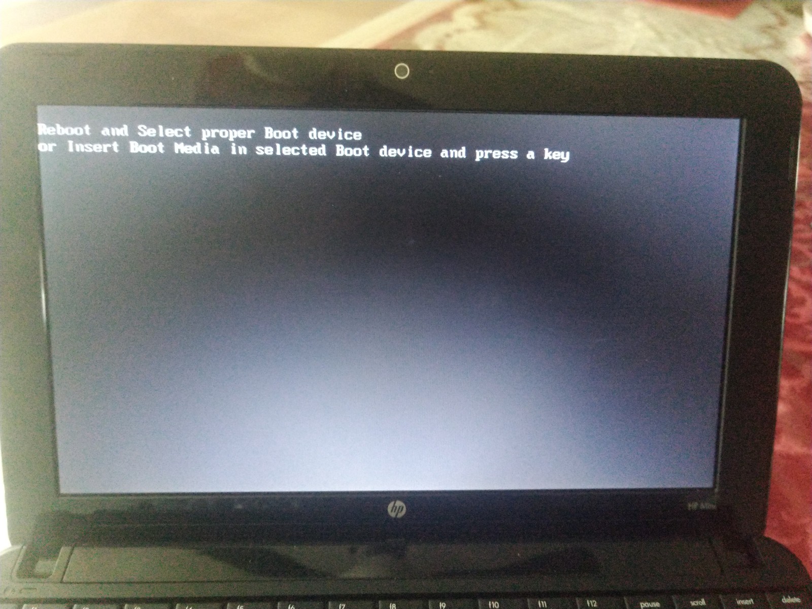 HP Mini 110 10.1″ Netbook Intel Atom Processor Laptop No Hard Drive Unit