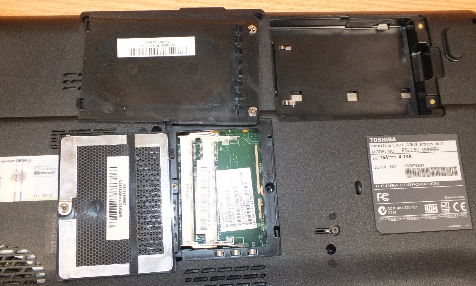 **FOR PARTS** Toshiba Satellite (PSLE8U-00M0) Navy Blue Laptop Only **READ**