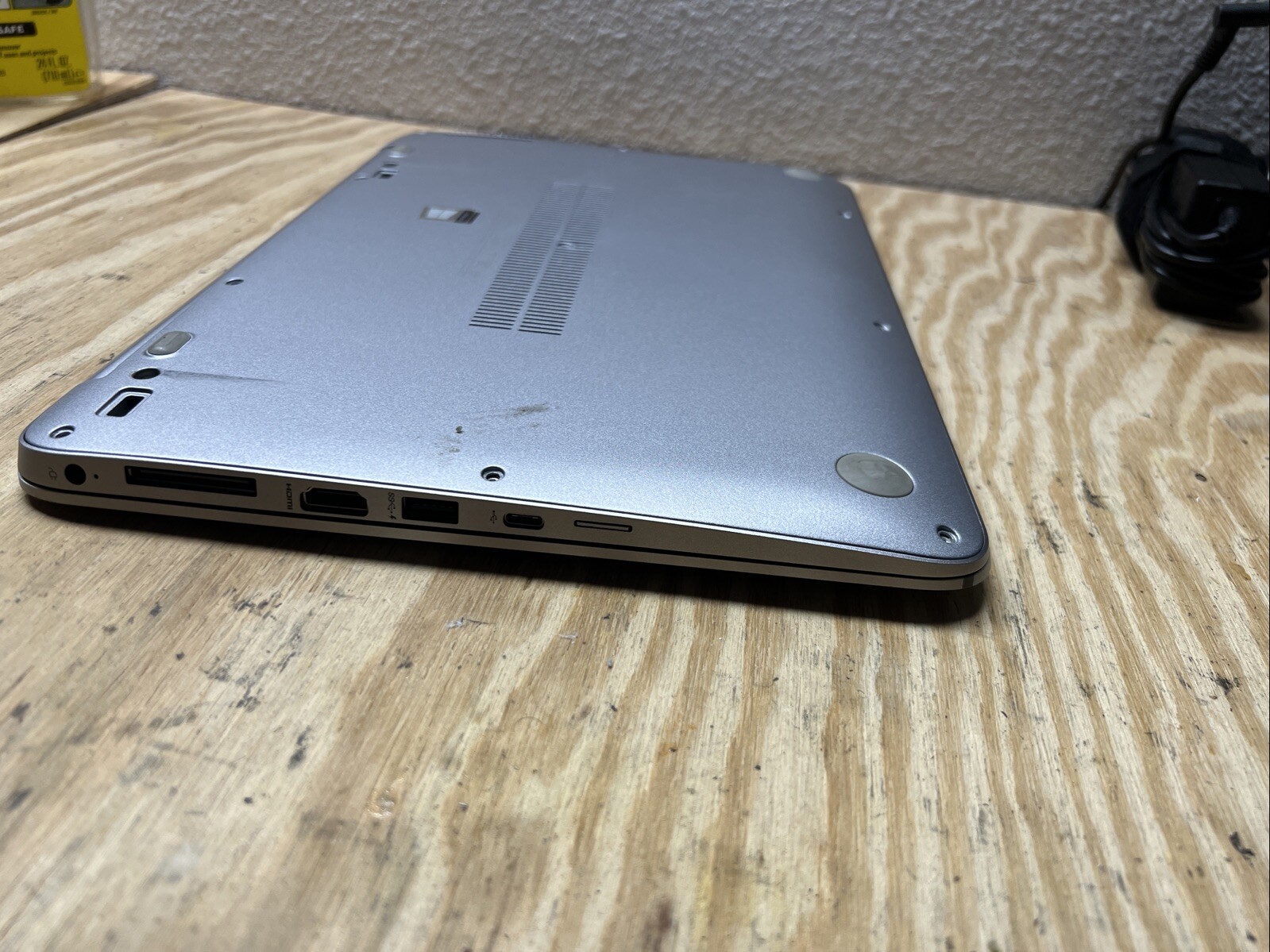 HP EliteBook Folio 1040 G3 Laptop i5-6200U @2.30GHz 8GB RAM 256GB SSD Win11Pro