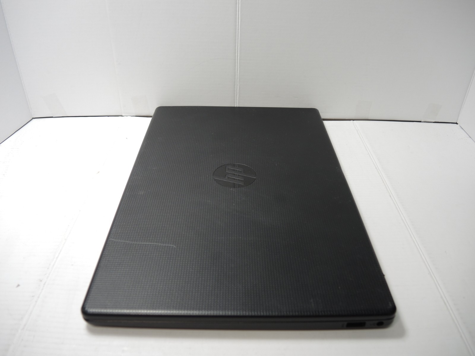 HP Laptop 14z-em000 Laptop (Parts Only) – Dead Board, Cracked Screen, No RAM/SSD
