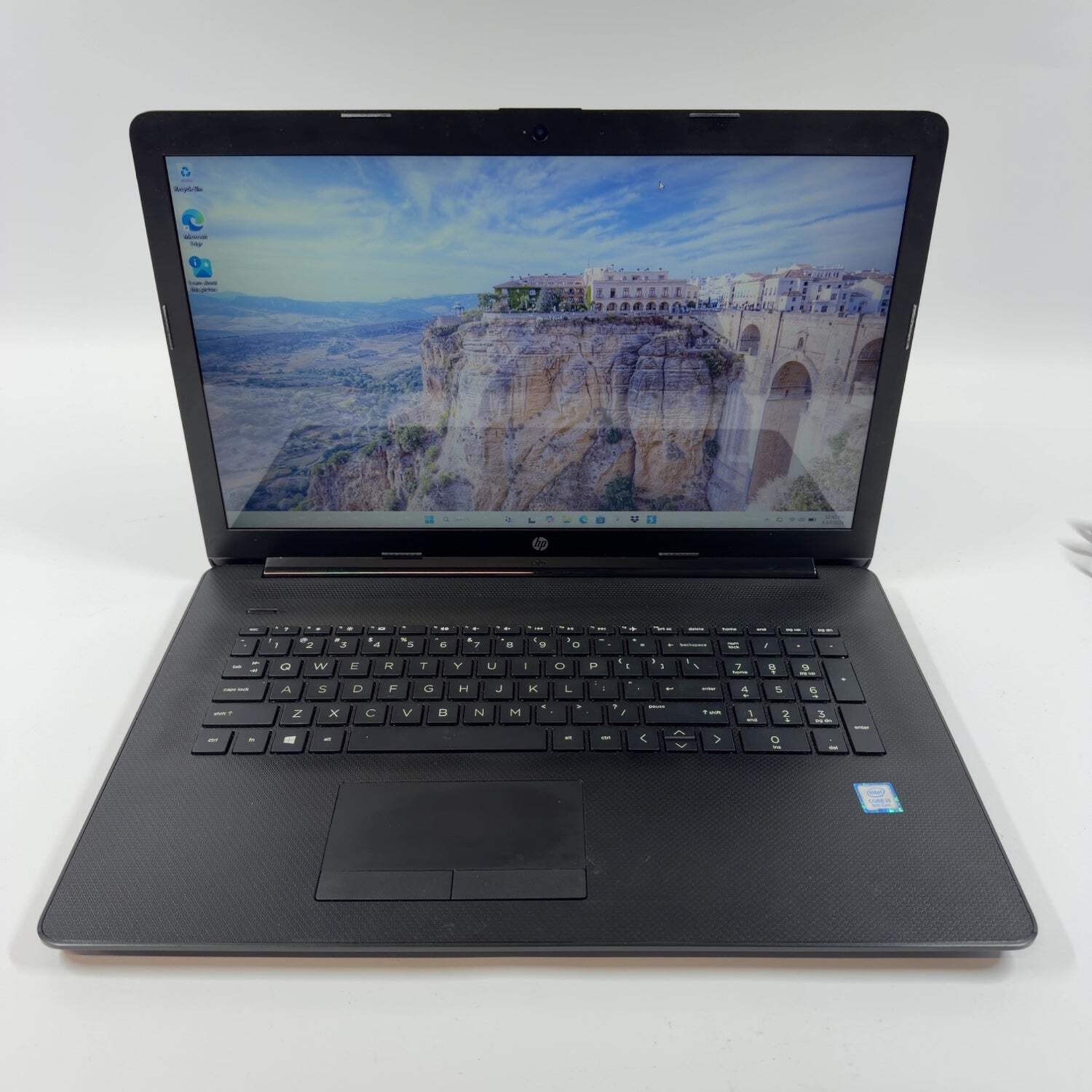 HP Laptop 17-BY1053DX 17.3″ i5-8265U 1.6GHz 8GB RAM 256GB SSD