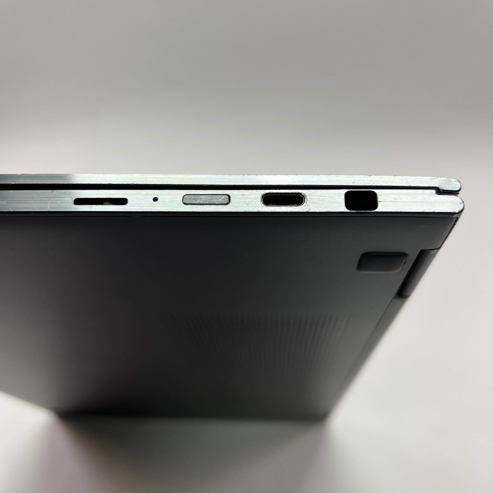 Broken Screen Samsung Galaxy Chromebook XE930QCA i5-10210U 1.6GHz 8GB RAM 256GB
