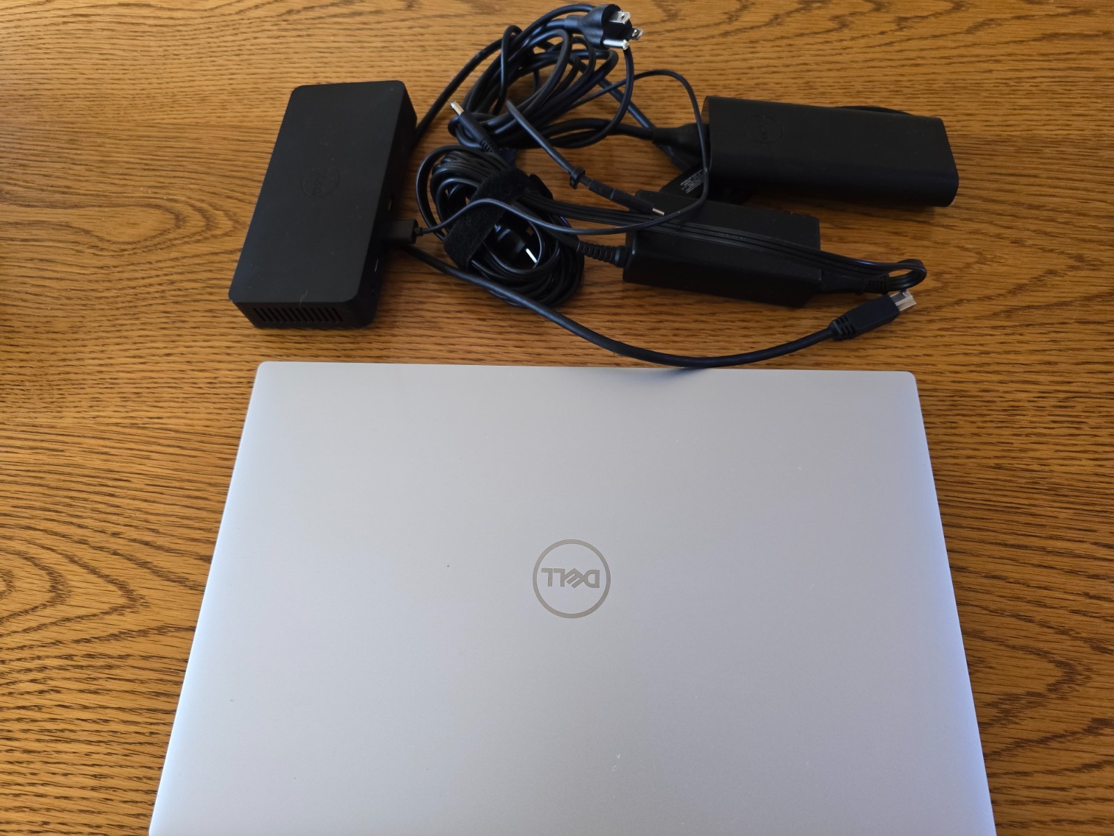 Dell XPS-15 Laptop used. i7 CPU, 16Gb RAM; 1 Tb SSD; Docking station, excellent
