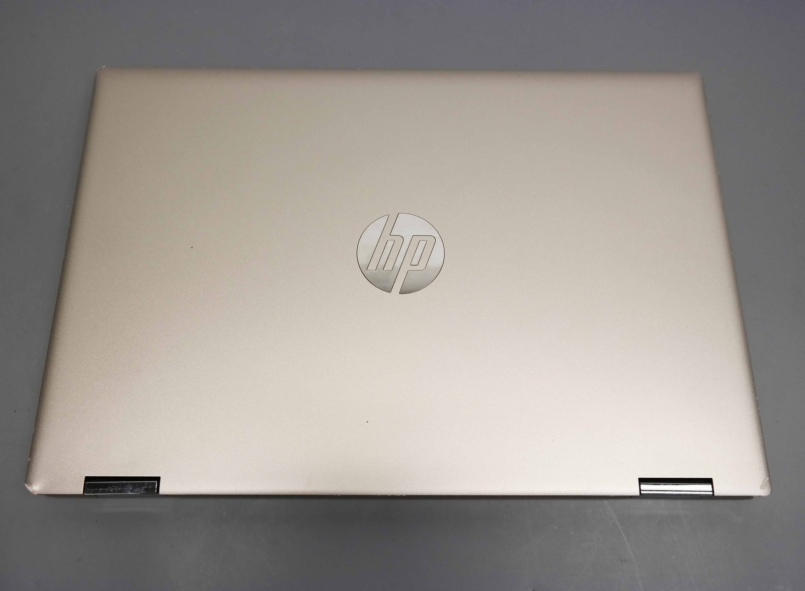 HP Pavilion x360 14m-dw0023dx Flip 14″ Core i5-1035G1 8GB 256GB SSD