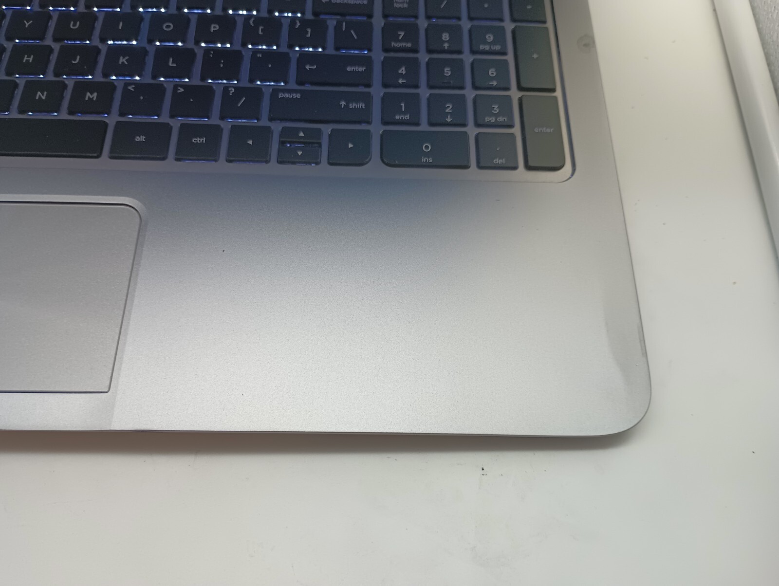 HP Sleekbook(11143)AMD A10-5745M(4cores) w/charger.16GB.128GB SSD.15.6″.W11.