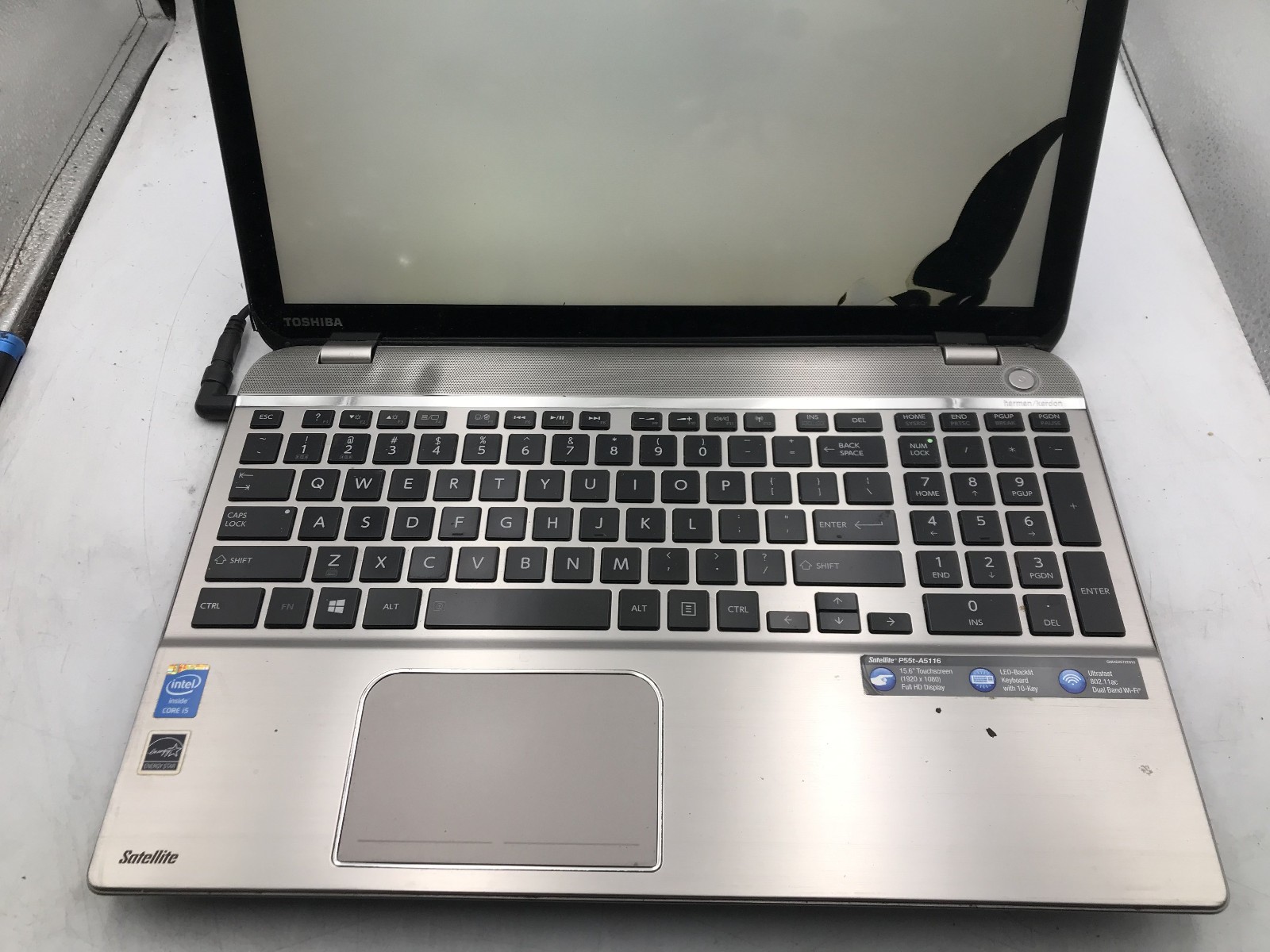 TOSHIBA SATELLITE P55T A5116 -FOR PARTS/REPAIR- INTEL I5 4200U – NO RAM -READ-BB