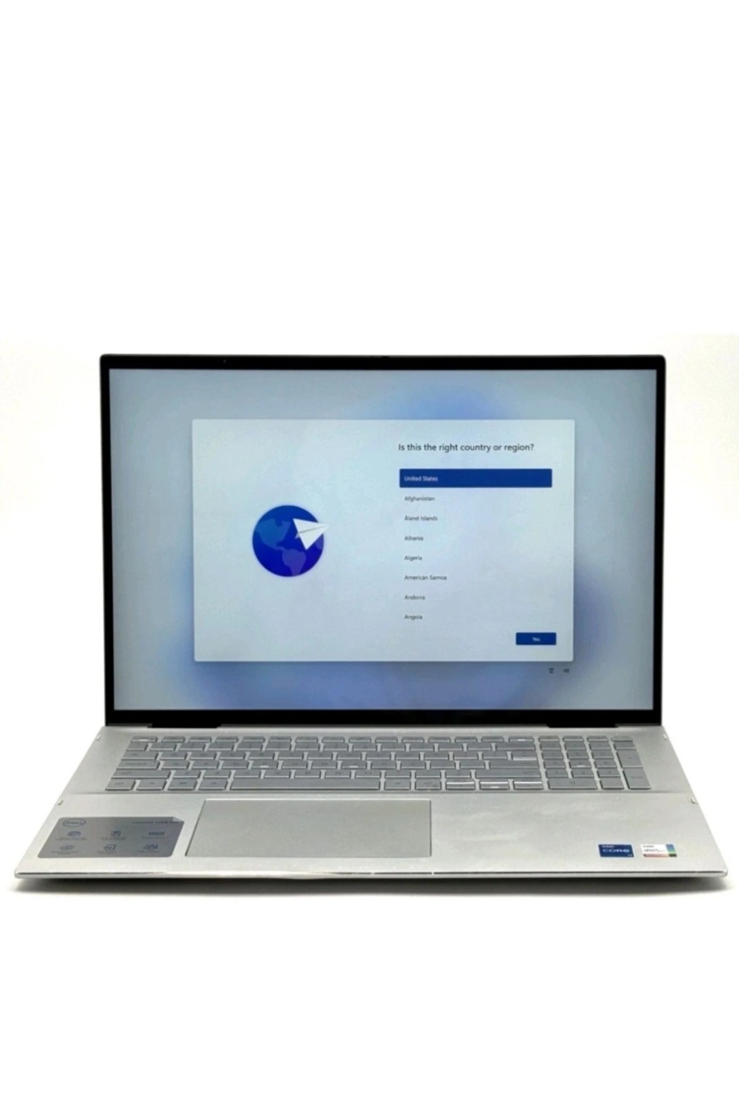 Dell Inspiron 7706 – 17″ – i7-1165G7 – 8GB RAM – 256GB SSD