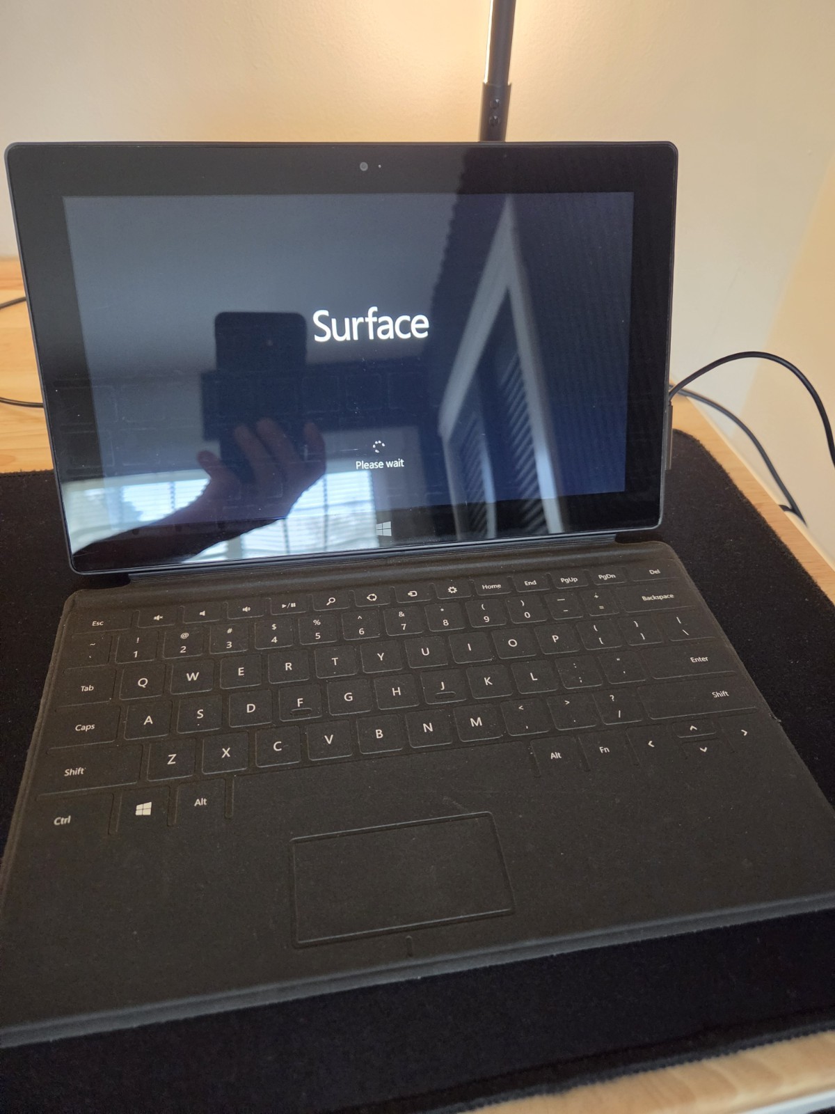 Microsoft Surface RT 1516 Quad Core 1.3GHz 2GB RAM 32GB SSD Windows 8