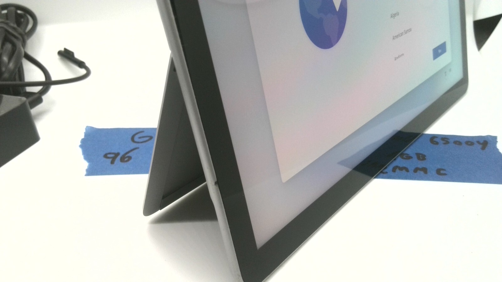Microsoft Surface Go 3 – Pentium Gold 6500Y – 4GB Ram/ 64 GB eMMC – D Grade