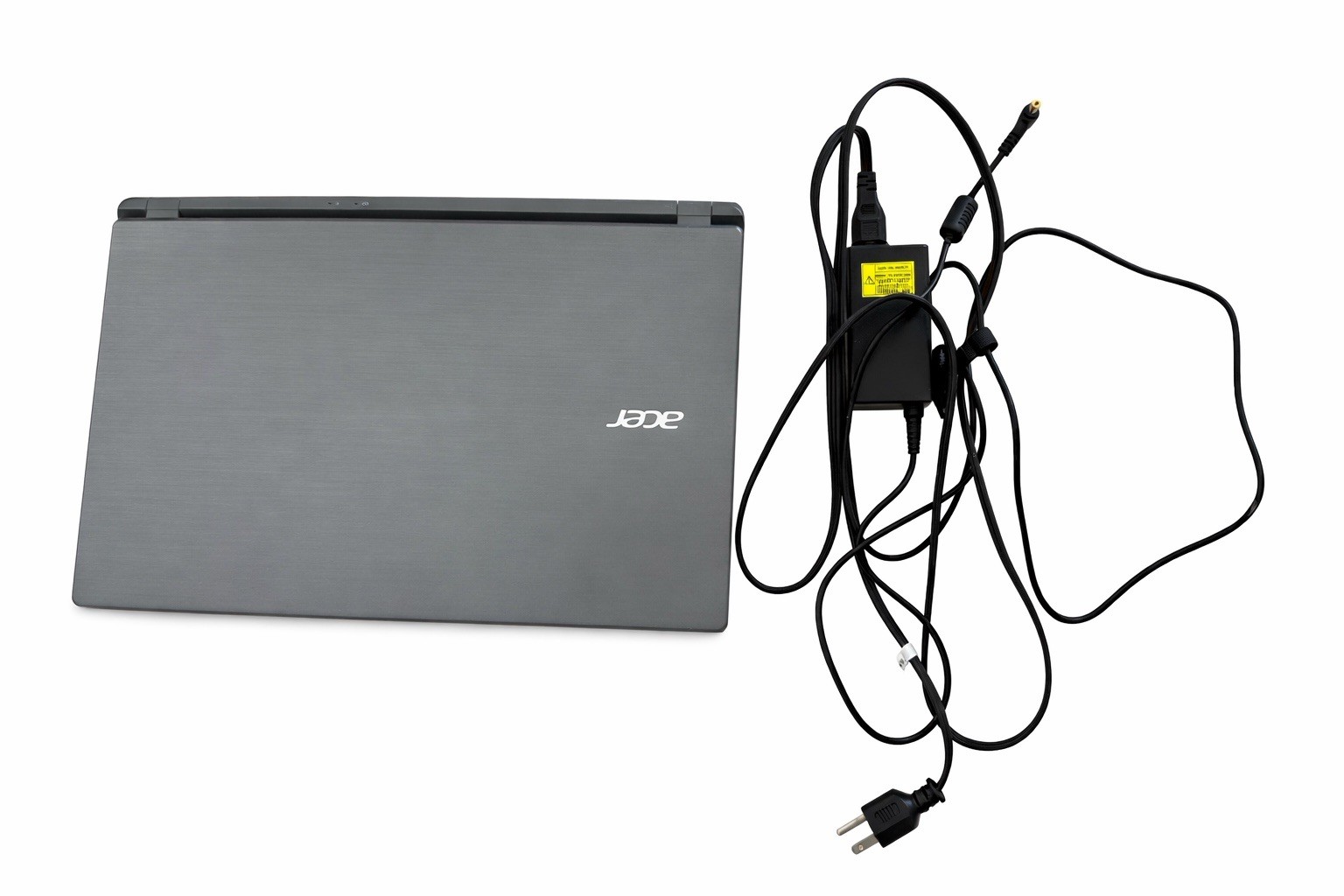 Acer Aspire V5-573P 15.6” Touchscreen Laptop i5 750GB Windows 8 + Charger