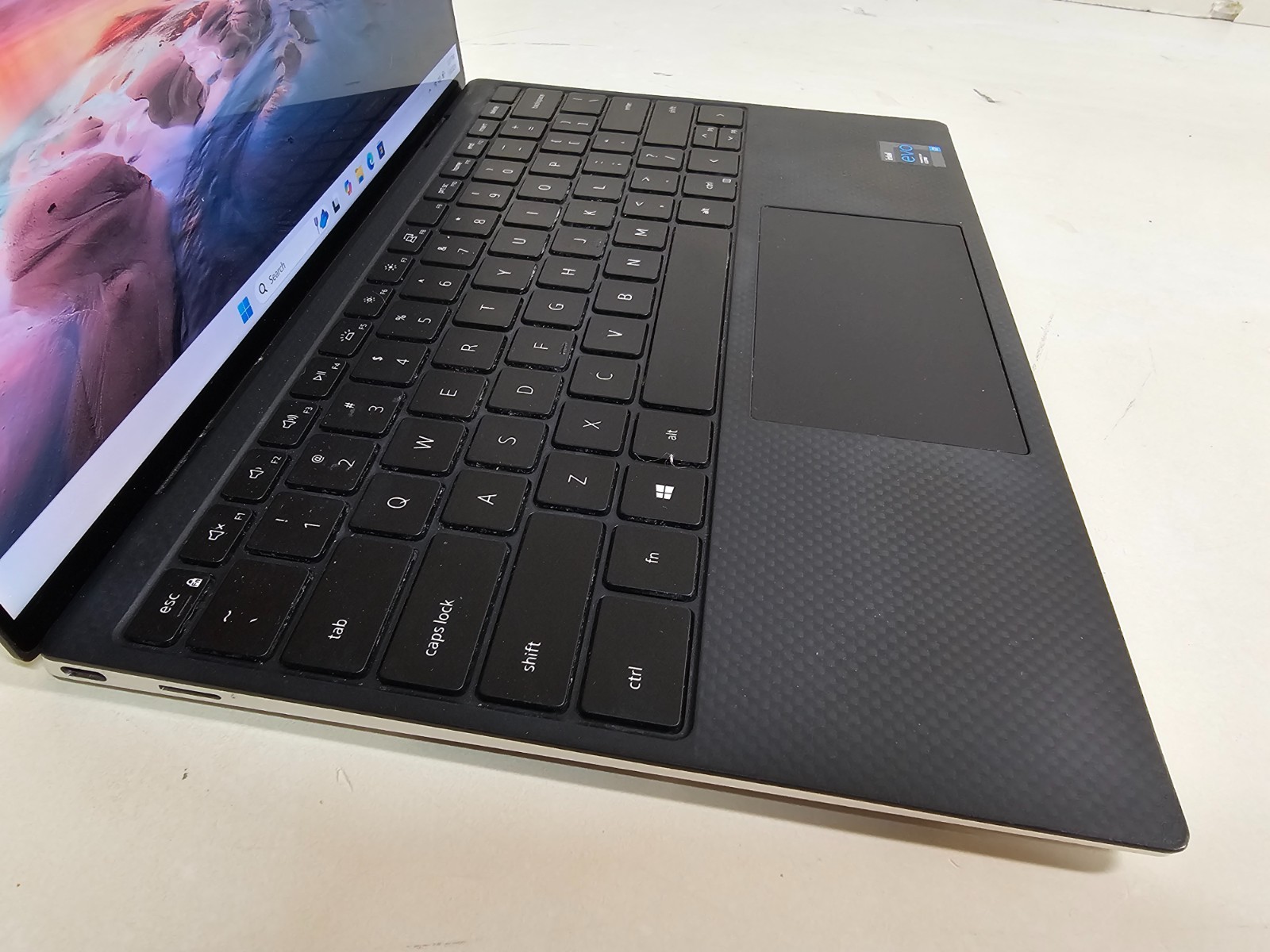 Dell XPS 13 9310 Laptop – 2.8 GHz i7-1165G7 8GB 512GB SSD 13.3″ Touchscreen SP1