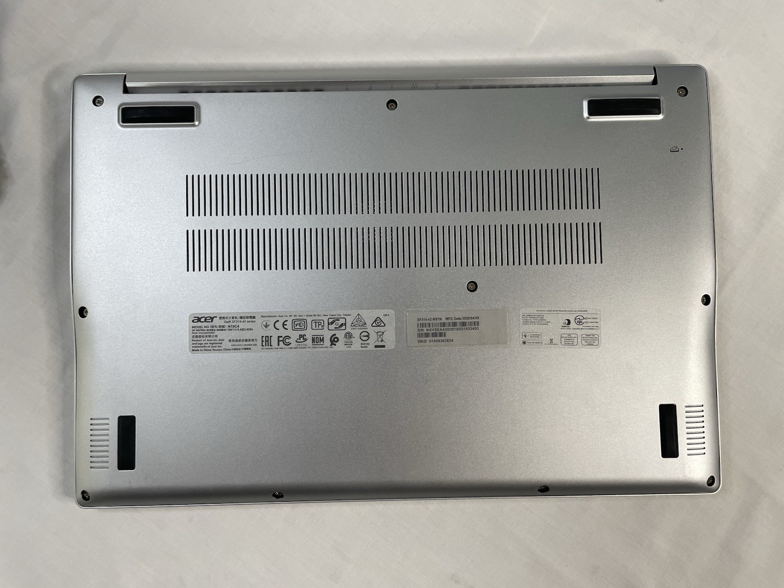 Acer Swift 3 SF314-42 8gb- 512gb SSD Ryzen 7 4700u 14″ Great Battery