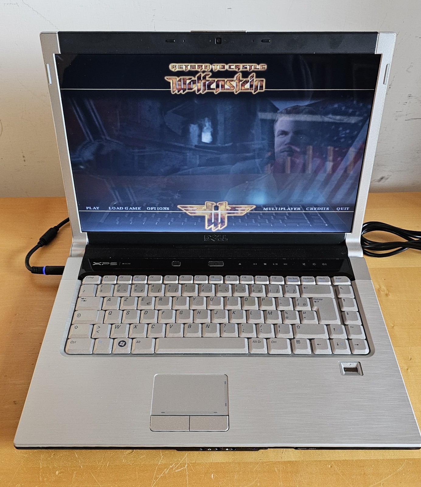 Dell XPS M1530 Windows XP 15.4″ Retrogaming N64 PS1 SNES SEGA Notebook PC