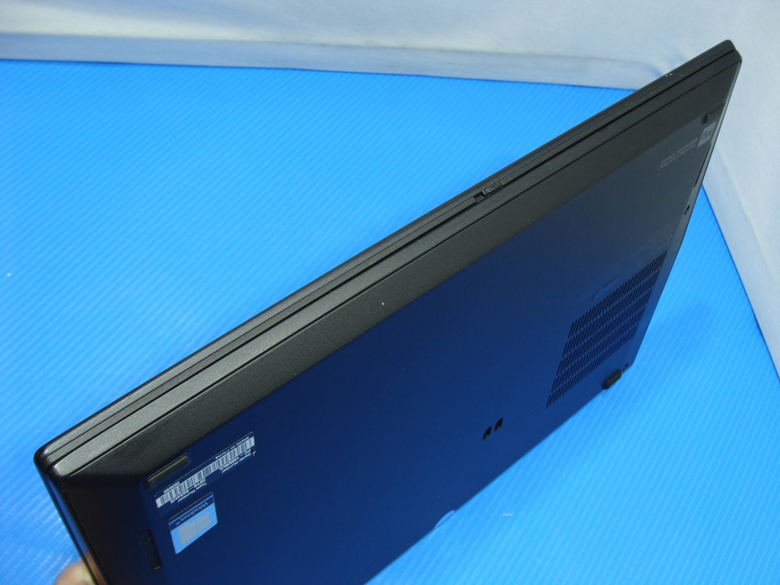 Lenovo ThinkPad T14s Gen 1 14″FHD TOUCH i7-10510U 1.8GHz 16GB 512GB W11P +PA 99%