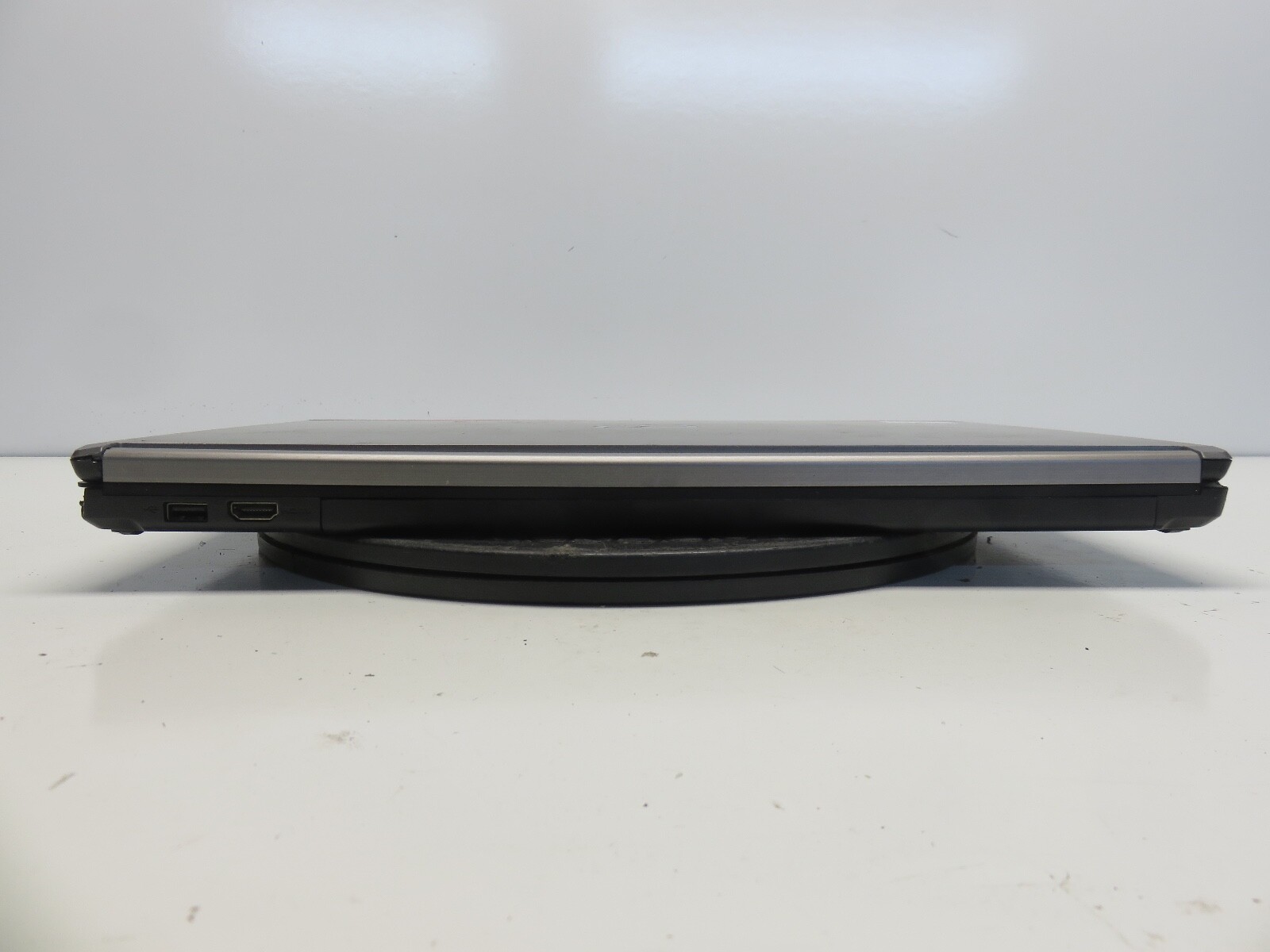 Fujitsu Lifebook E754 Intel i5-4300M 2.6GHz 4 GB NO HDD No Batt