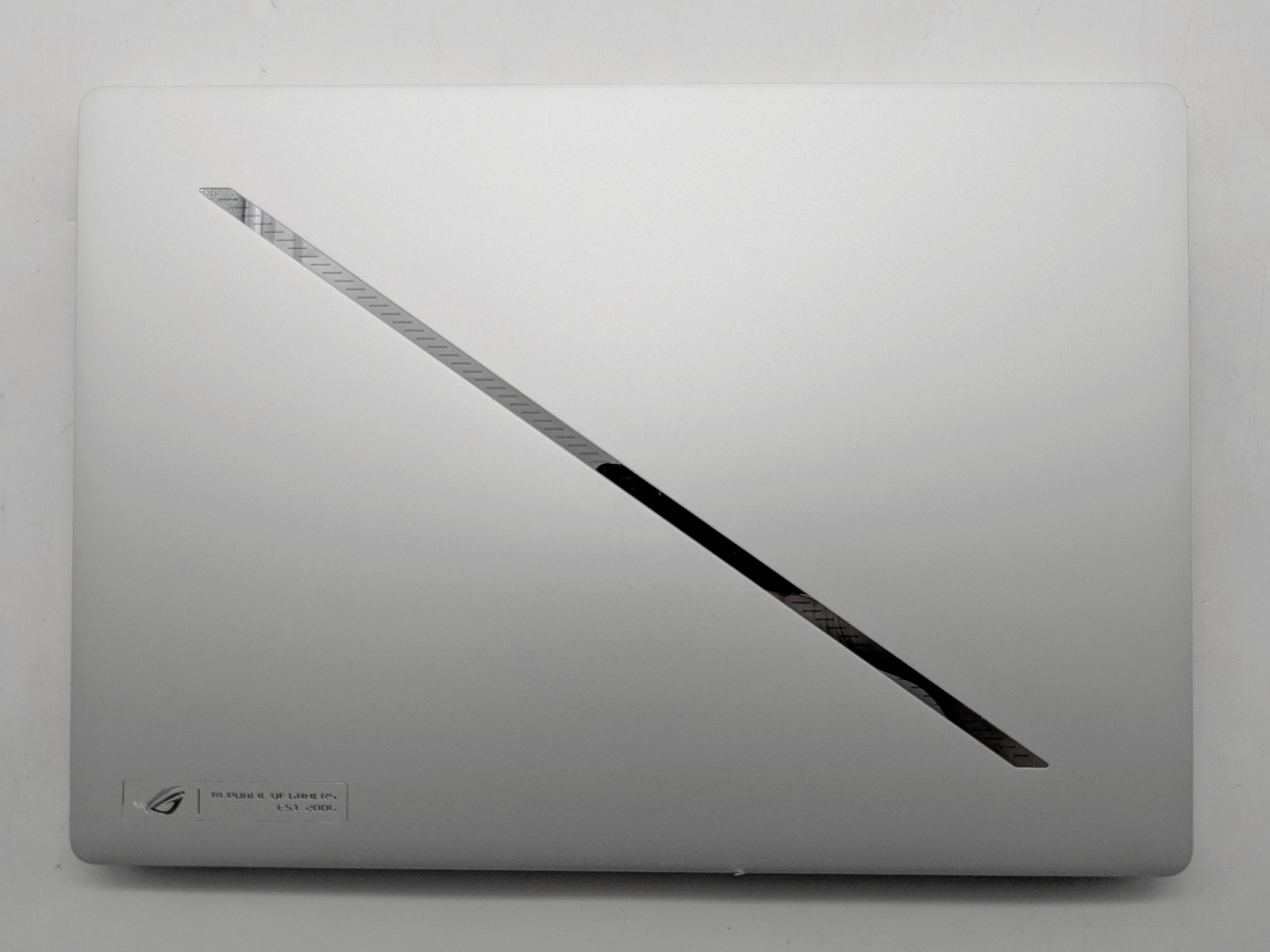 Asus ROG Zephyrus G14 14″ OLED RYZEN AI 9 HX 1TB 32GB W11 RTX 5070 Ti RGB 120Hz