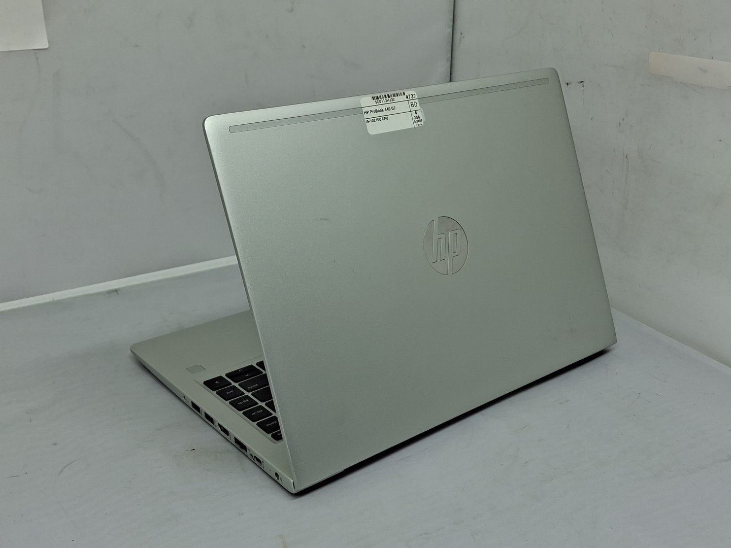 HP ProBook 440 G7 – i5-10210U – 256GB, 8GB – Windows 11, 14″ – Adapter included